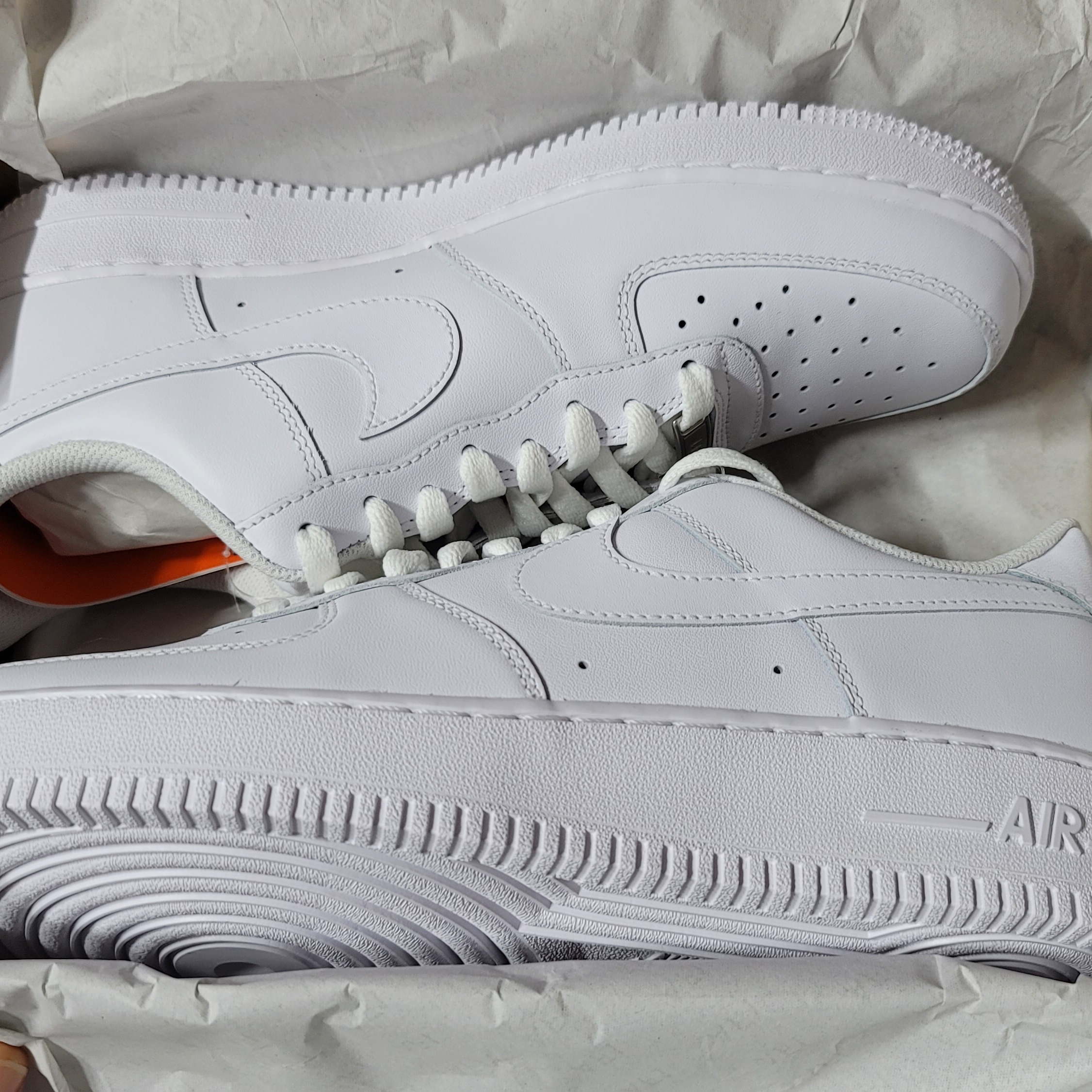 Nike Air Force 1 '07 Low White 착용 스타일 - 2