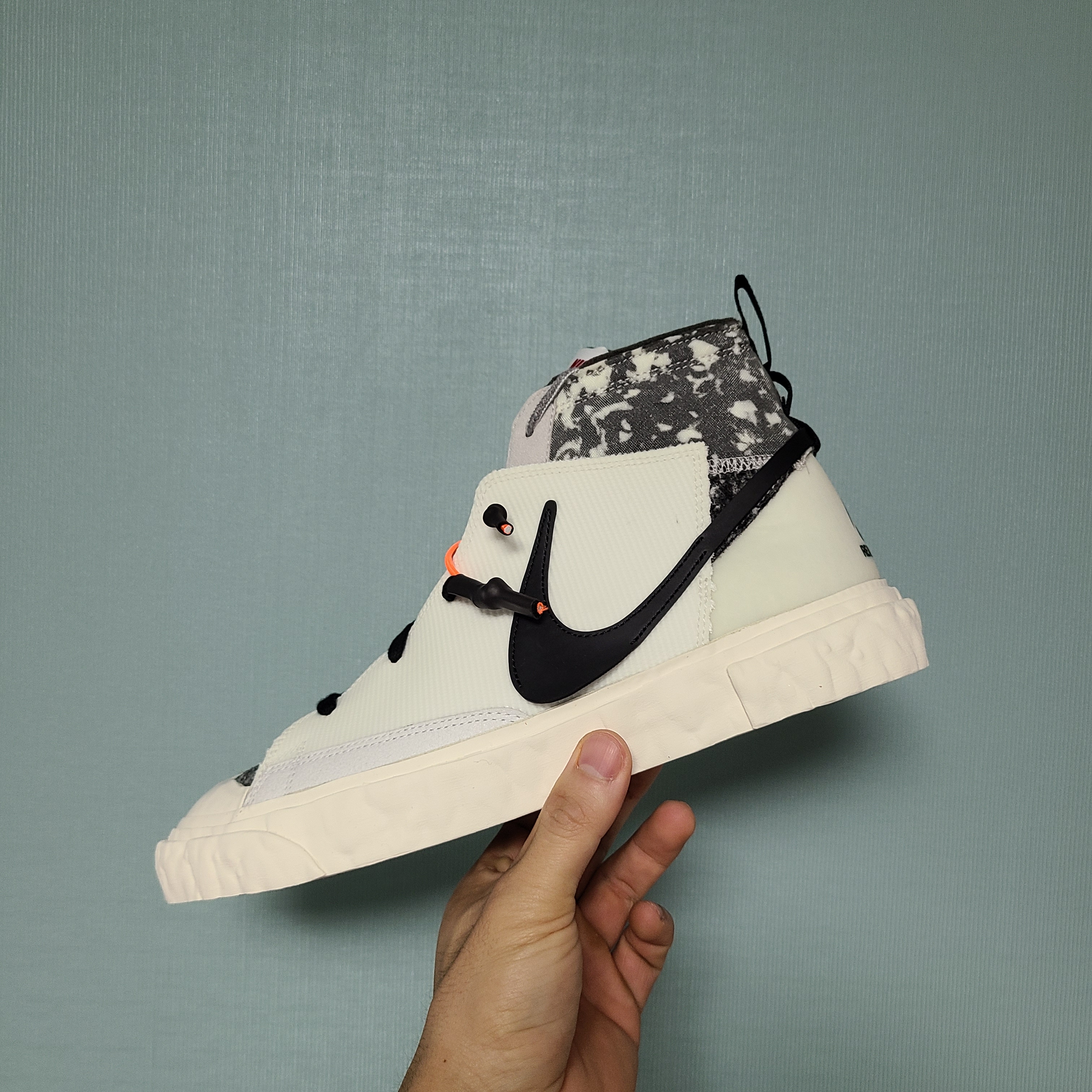 Nike x Readymade Blazer Mid White 착용 스타일 - 3