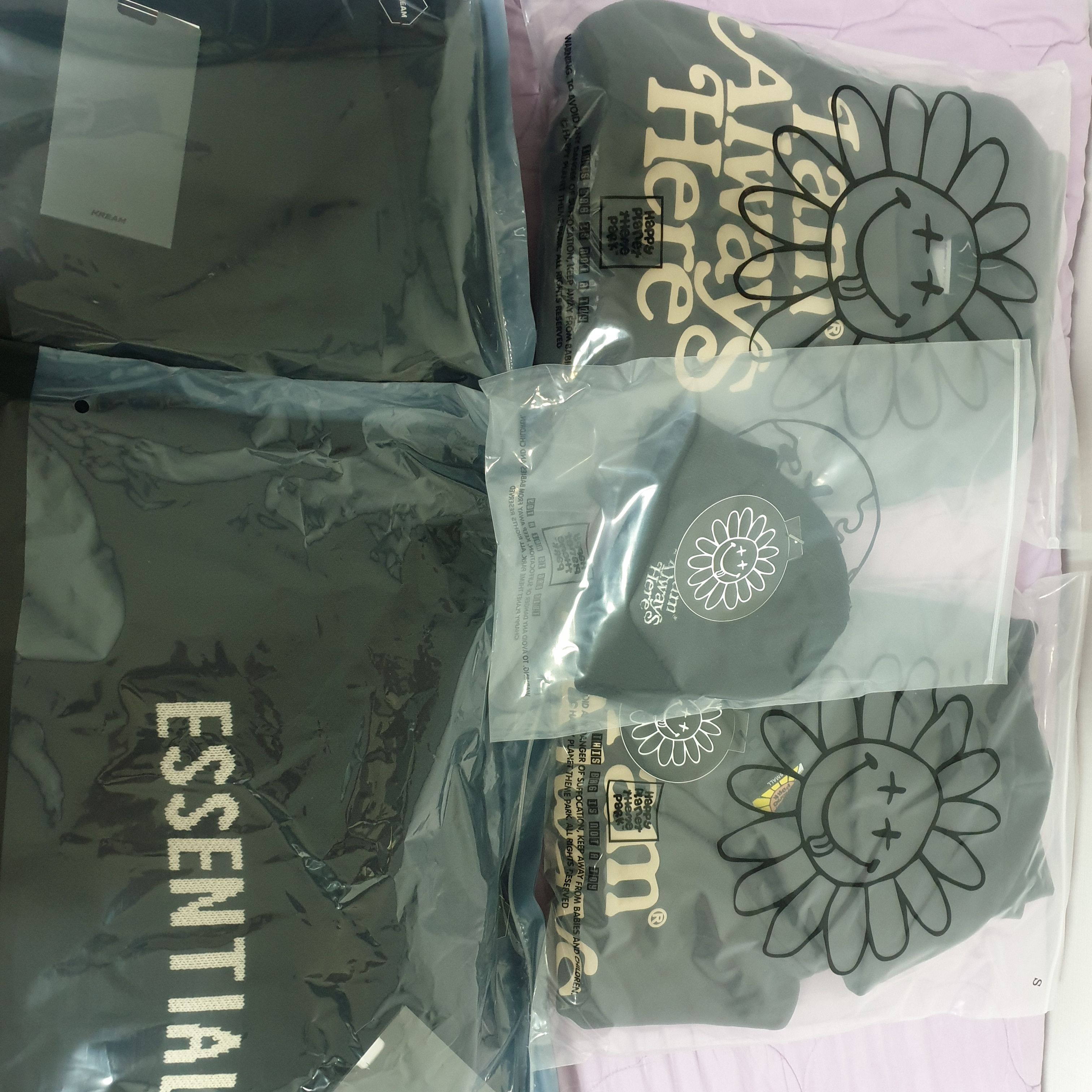 Essentials Knit Hoodie Black - 20FW, Essentials Sweatpants Dark Slate/Black 2020 착용 스타일 - 1