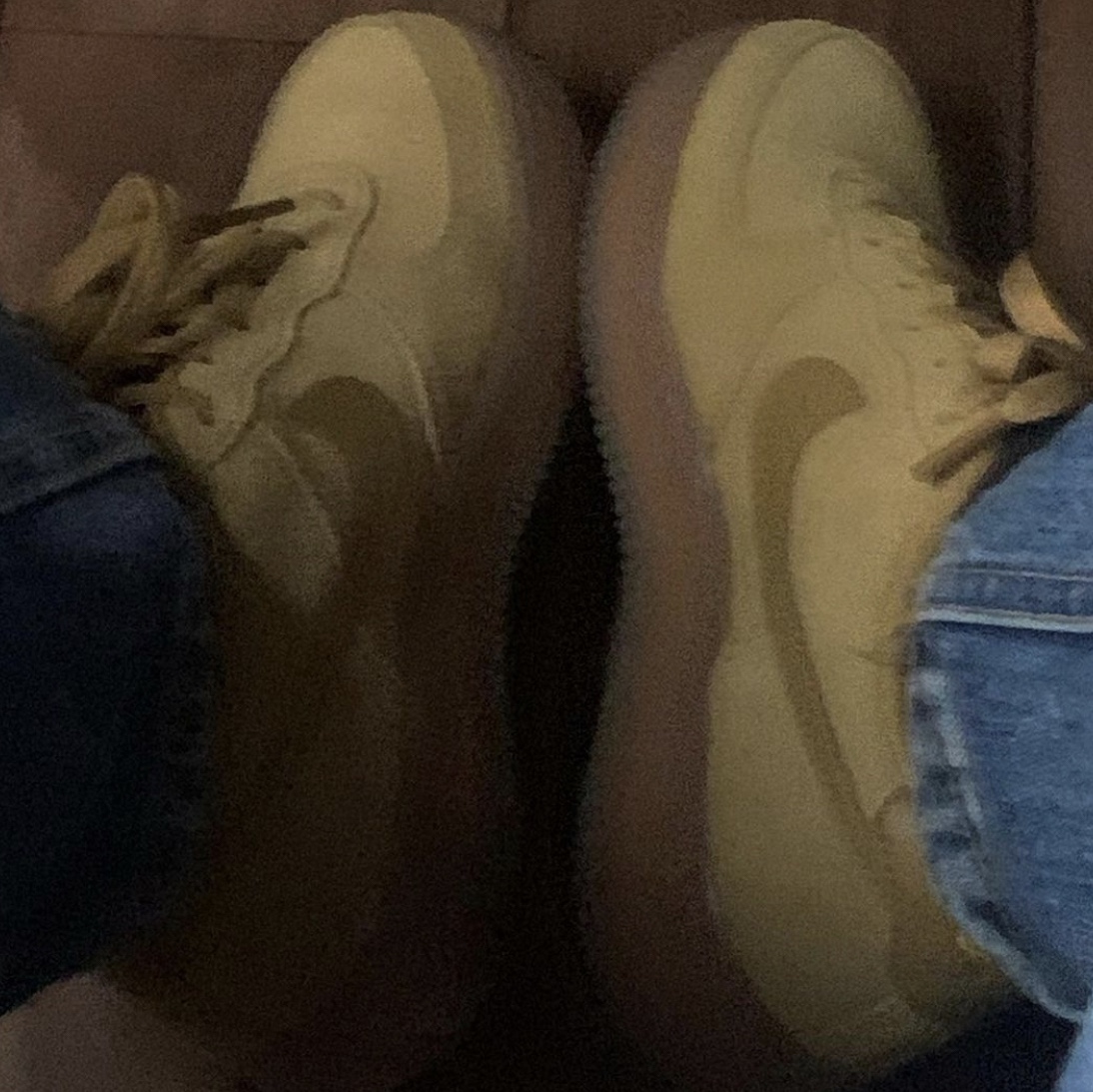 Nike Air Force 1 Low Flax 착용 스타일