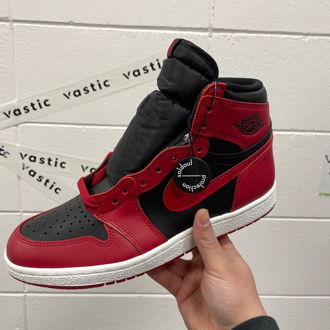 Jordan 1 High 85 Varsity Red 착용 스타일