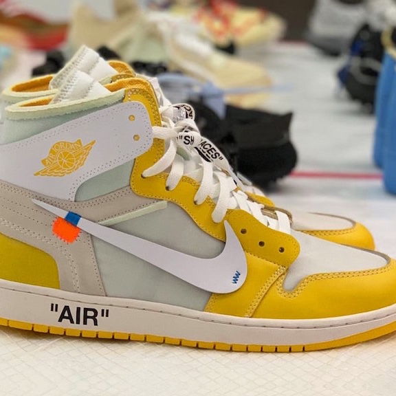 Jordan 1 x Off-White Retro High University Blue 착용 스타일 - 3