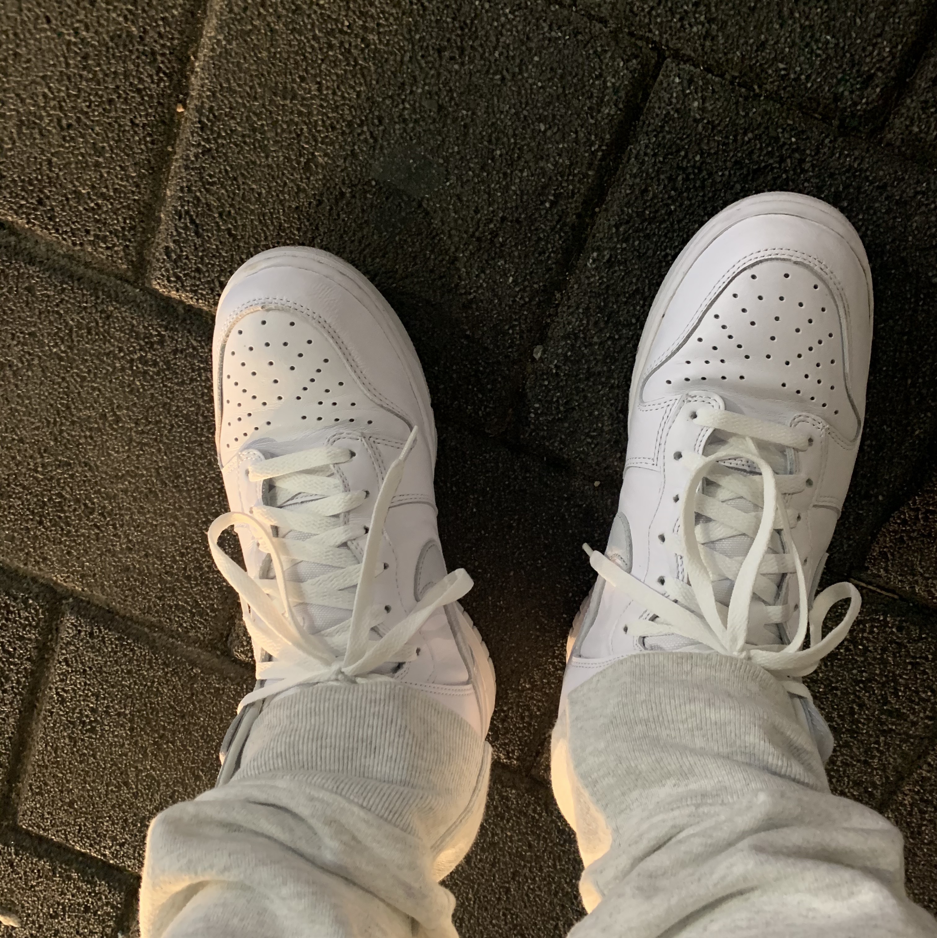 Nike Dunk High SP Pure Platinum 착용 스타일