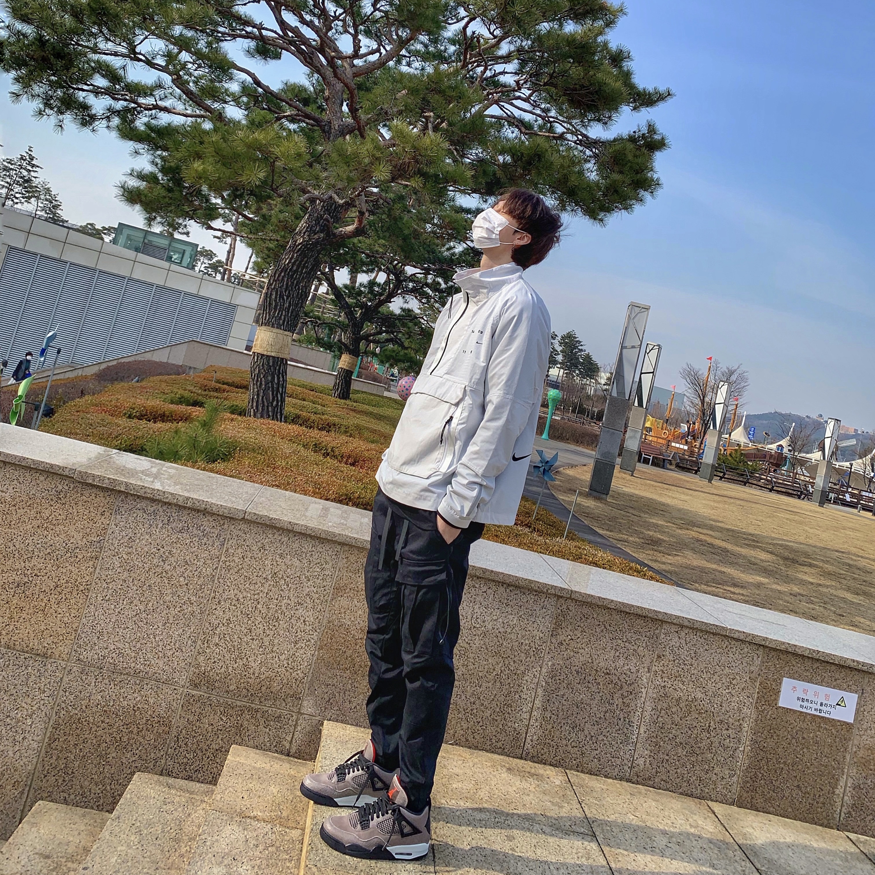 Jordan 4 Retro Taupe Haze 착용 스타일