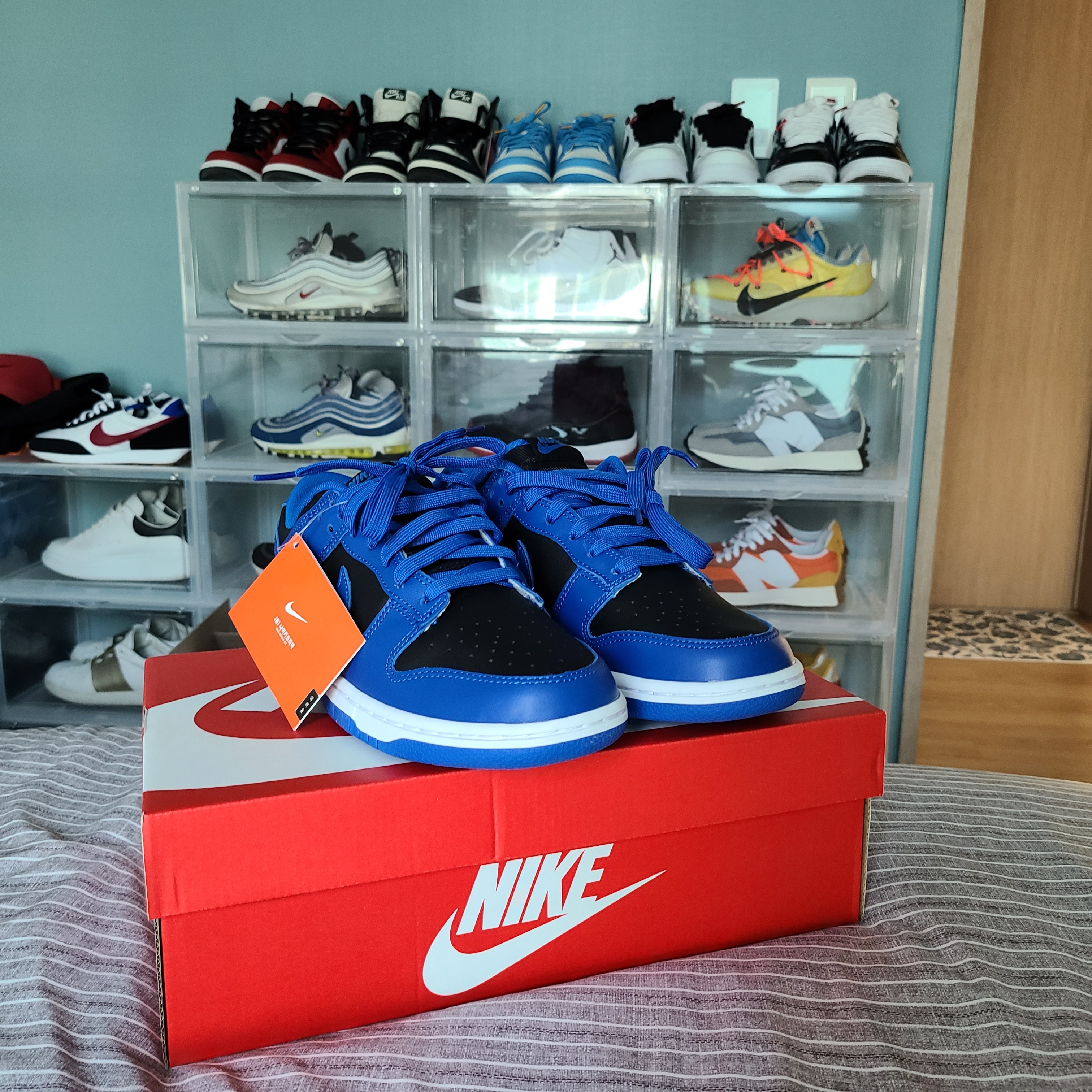 Nike Dunk Low Retro Hyper Cobalt 착용 스타일 - 2