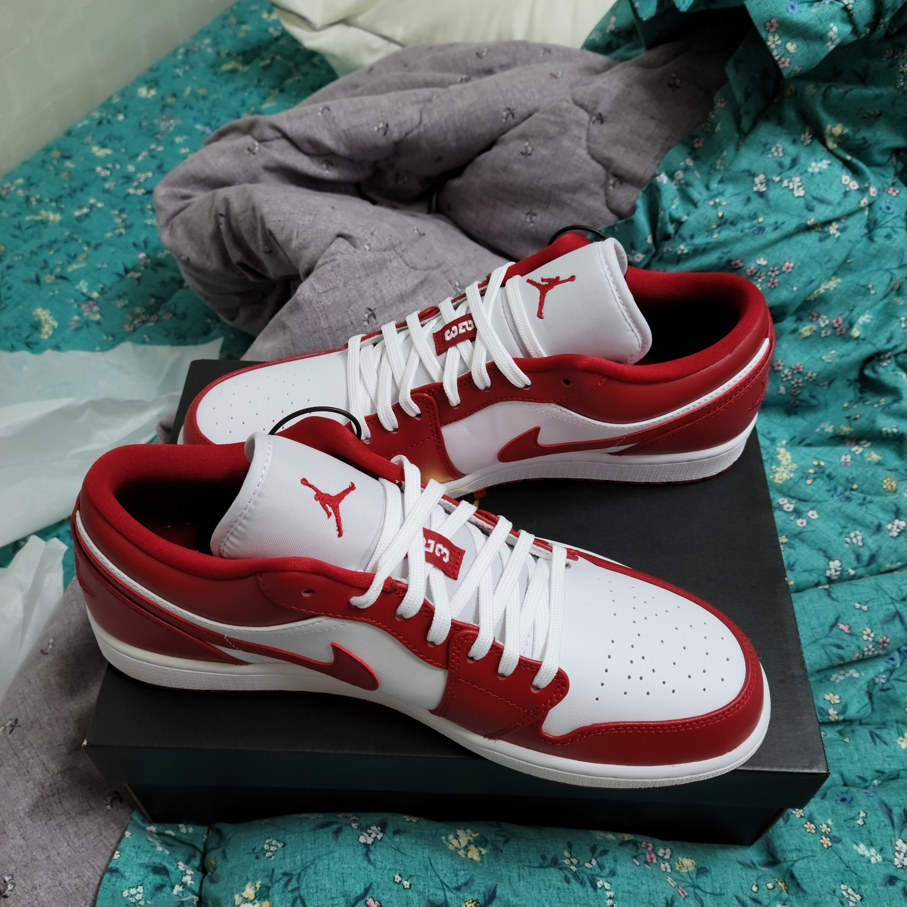 Jordan 1 Low Gym Red White 착용 스타일