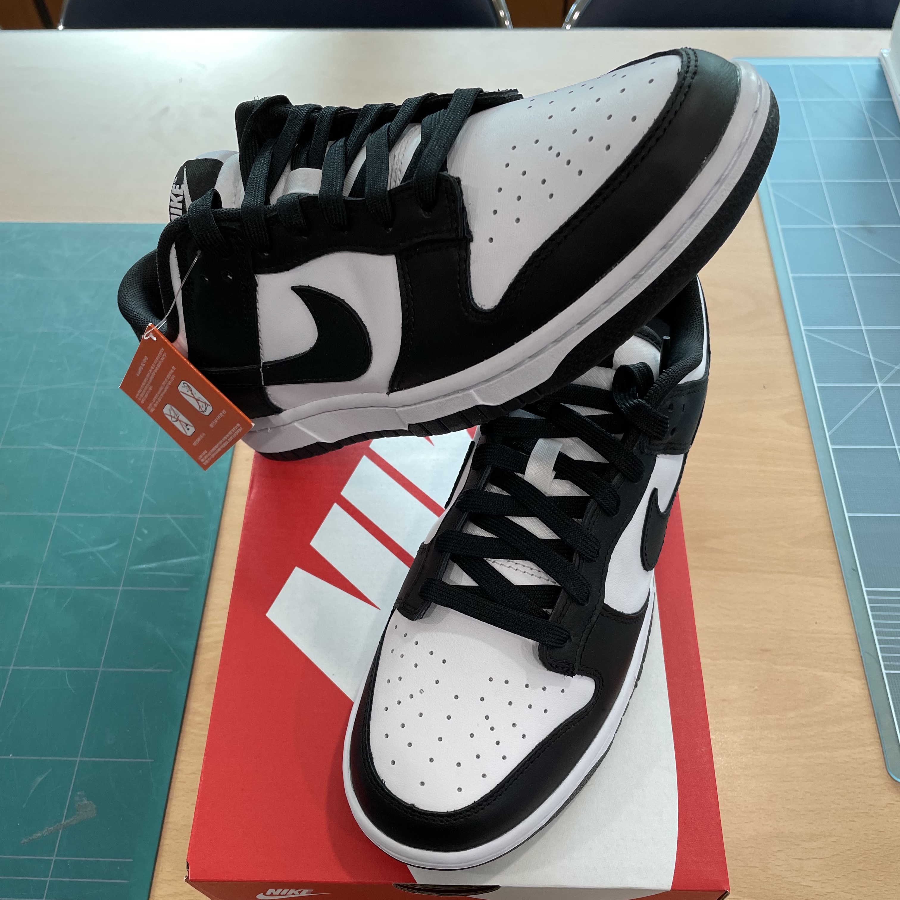 Nike Dunk Low Retro Black 착용 스타일