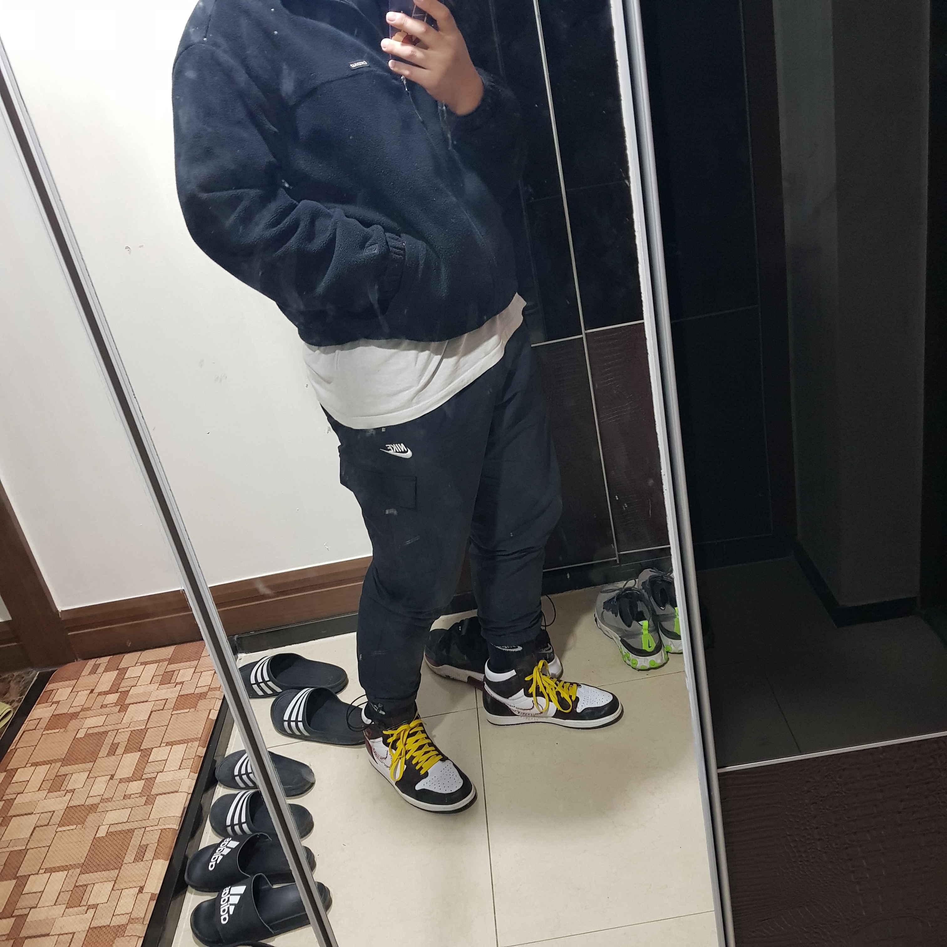 Jordan 1 Retro High Defiant White Black Gym Red 착용 스타일