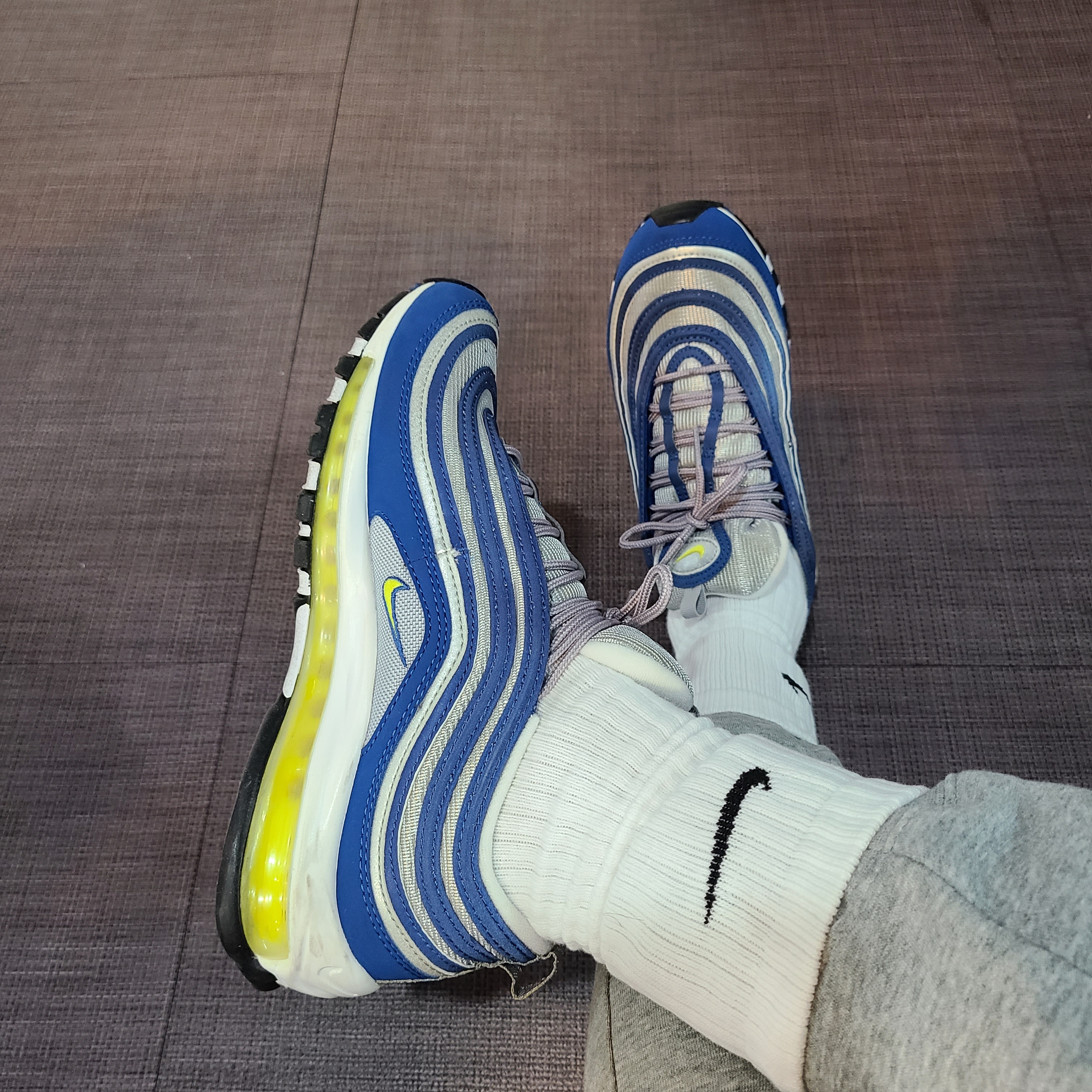 Nike Air Max 97 OG Royal Neon 착용 스타일