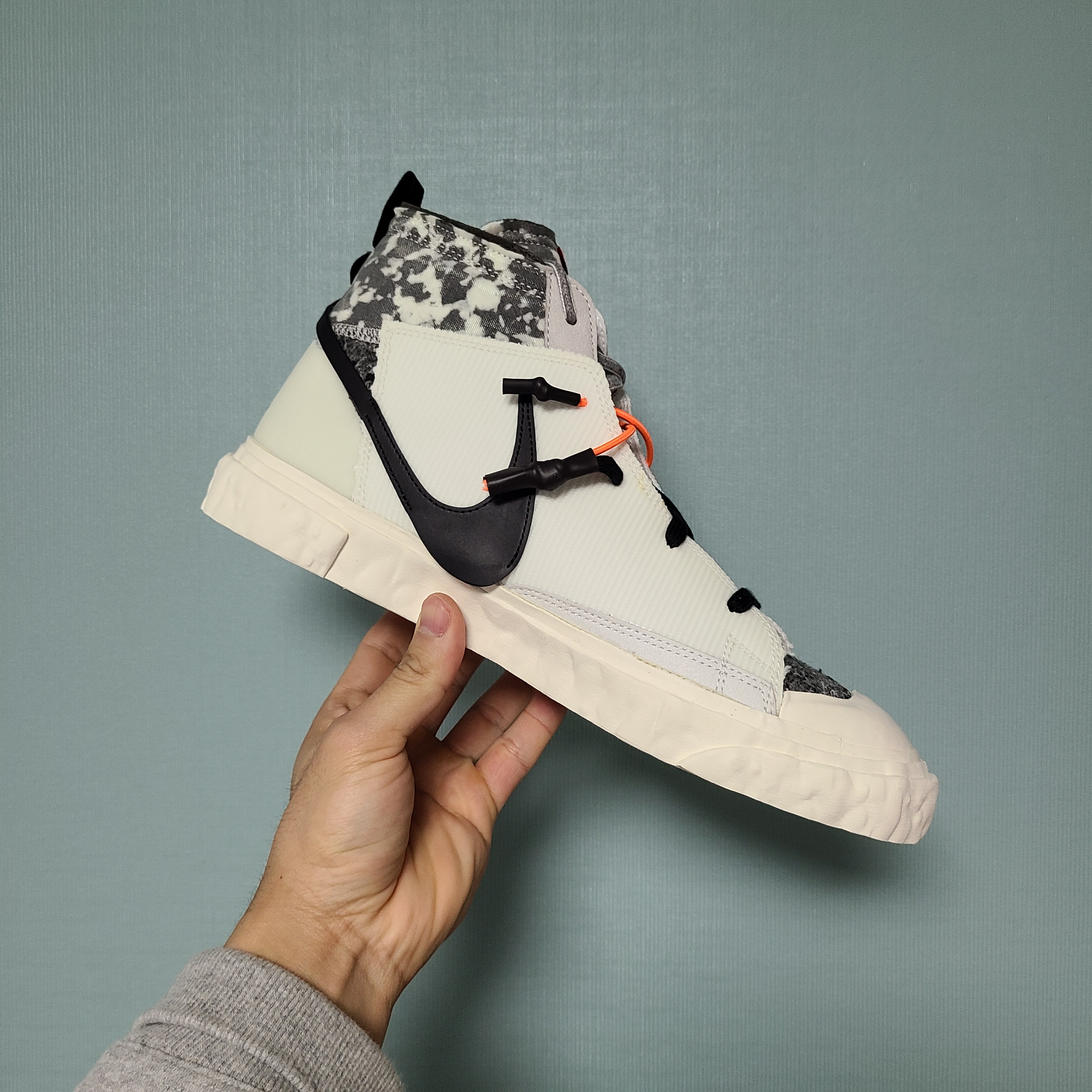 Nike x Readymade Blazer Mid White 착용 스타일 - 1