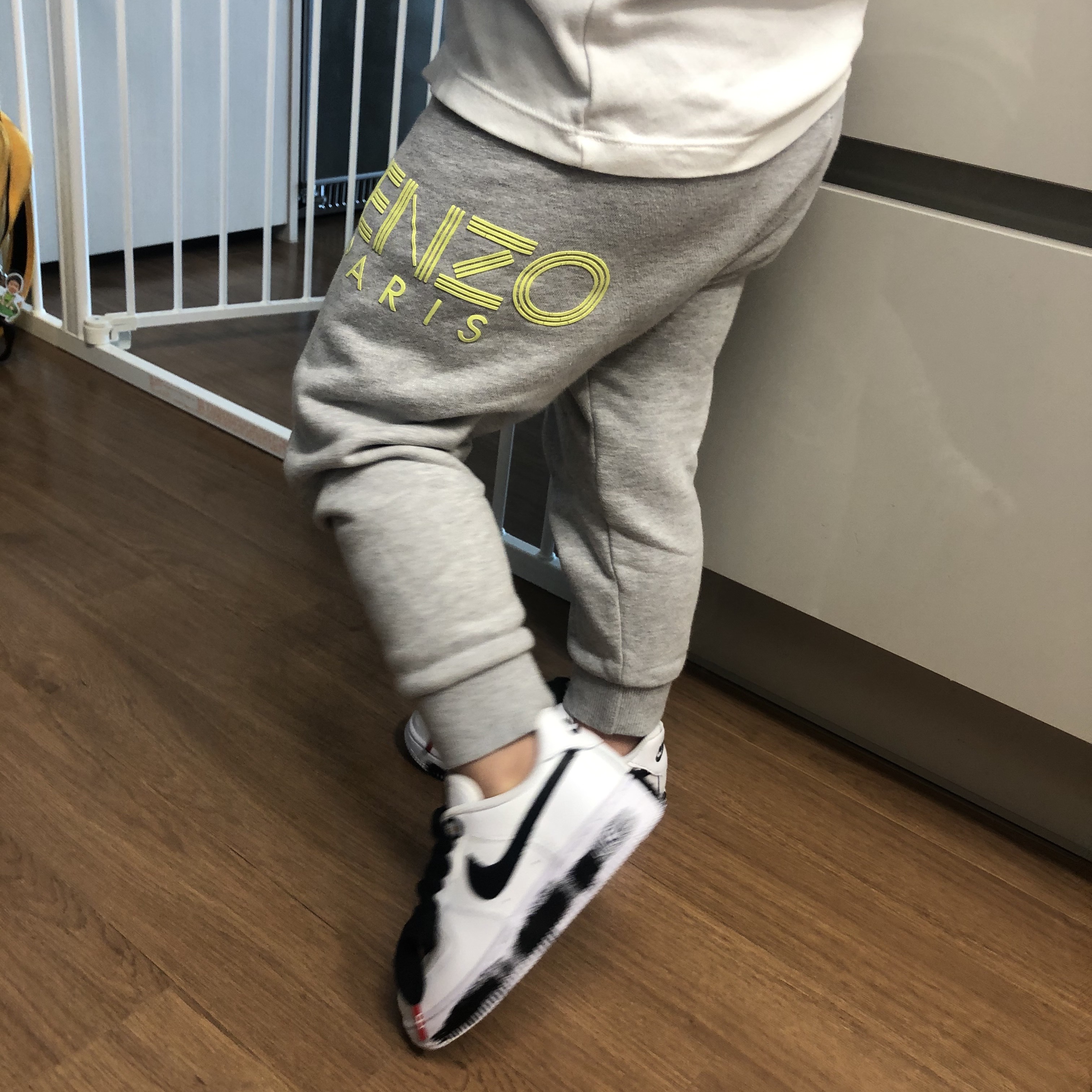 Nike x Peaceminusone Air Force 1 Low Para-Noise 2.0 착용 스타일 - 2
