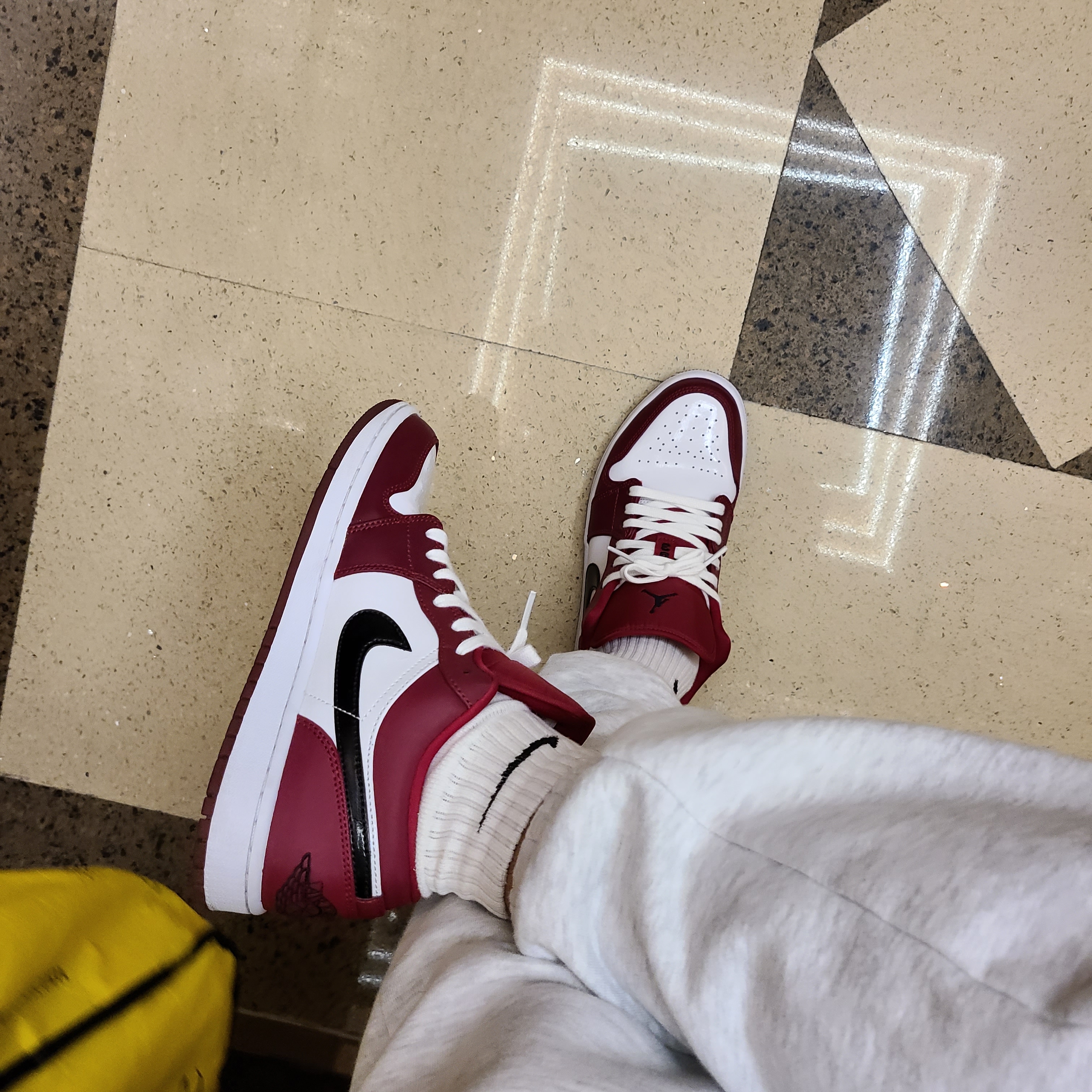 Jordan 1 Low Noble Red 착용 스타일