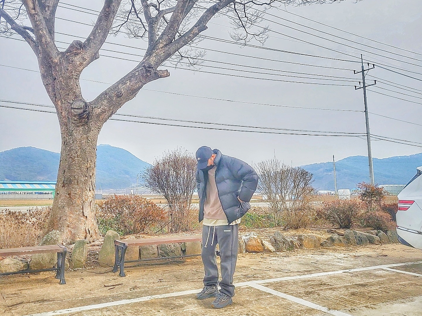 Adidas Yeezy Boost 700 V2 Geode 착용 스타일