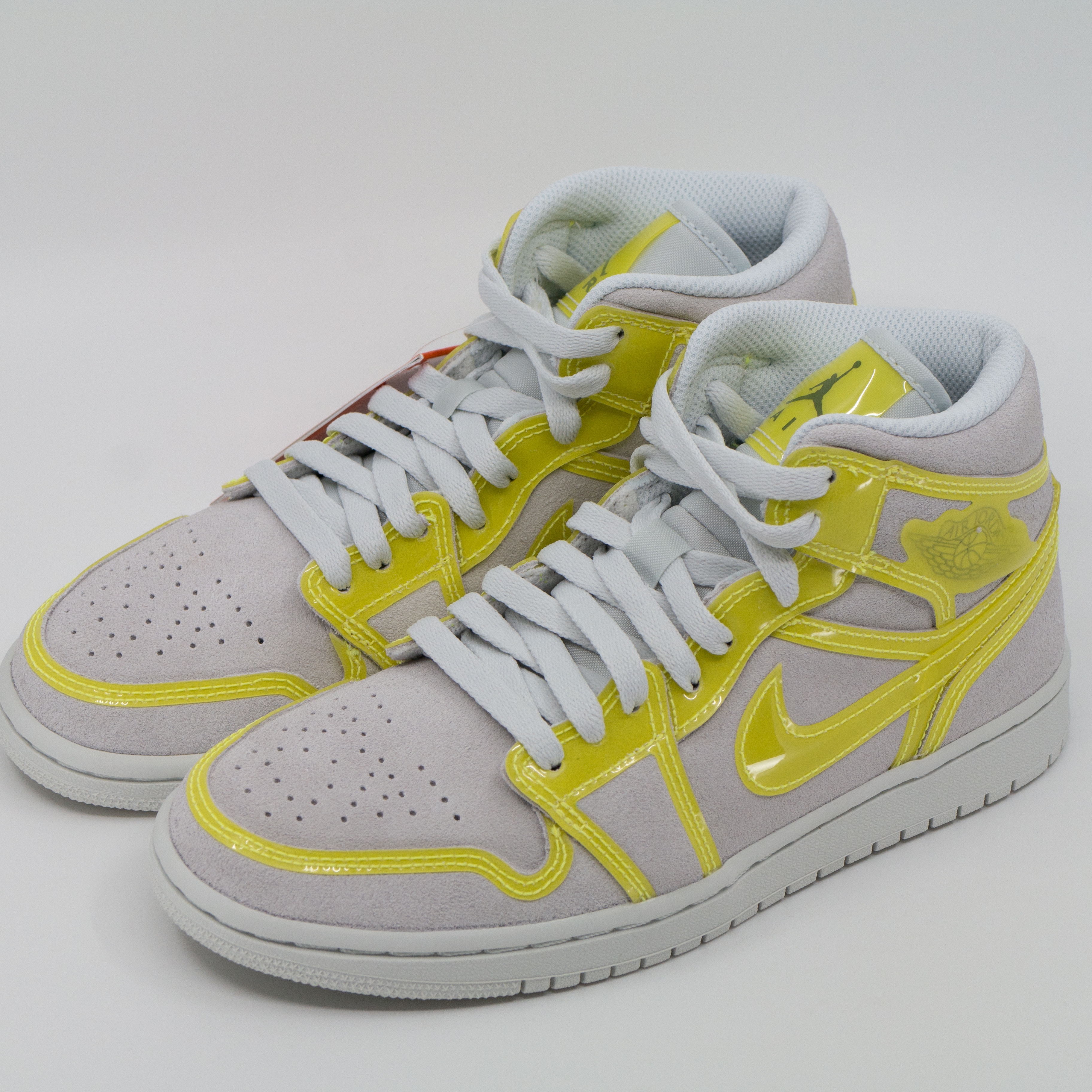(W) Jordan 1 Mid LX Opti Yellow 착용 스타일