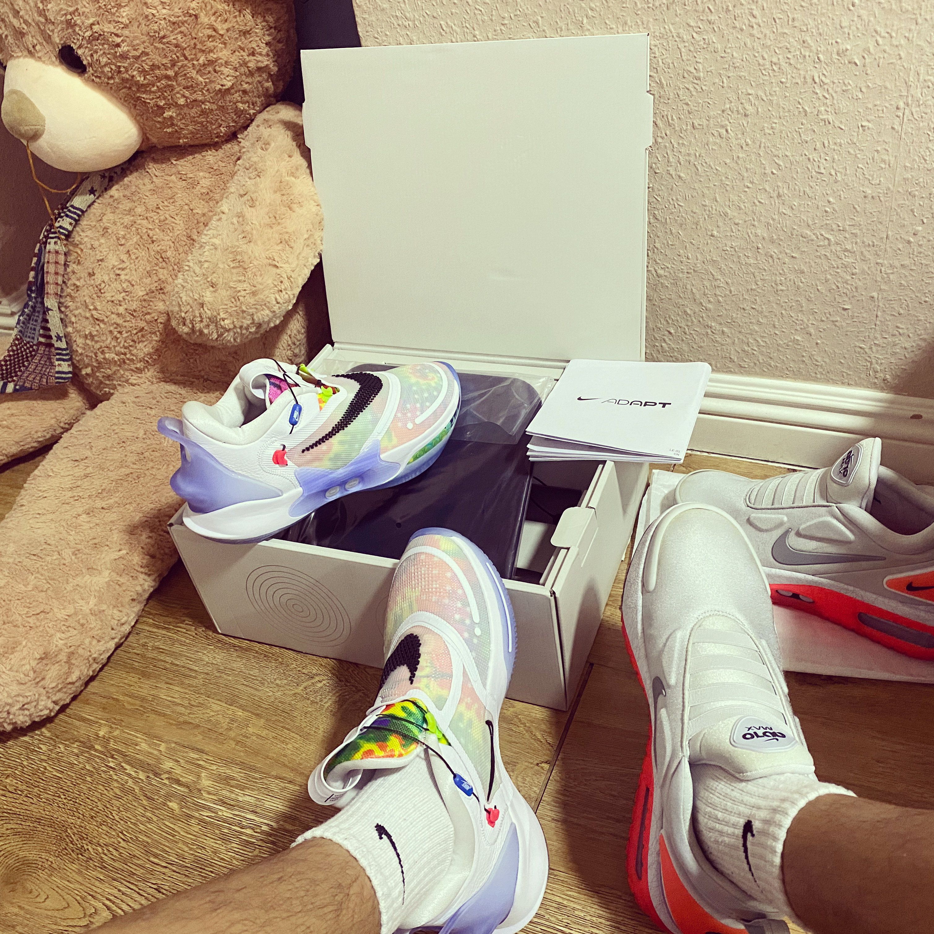 Nike Adapt BB 2.0 Tie-Dye (KR Charger), Nike Adapt Auto Max Pure Platinum (KR Charger) 착용 스타일