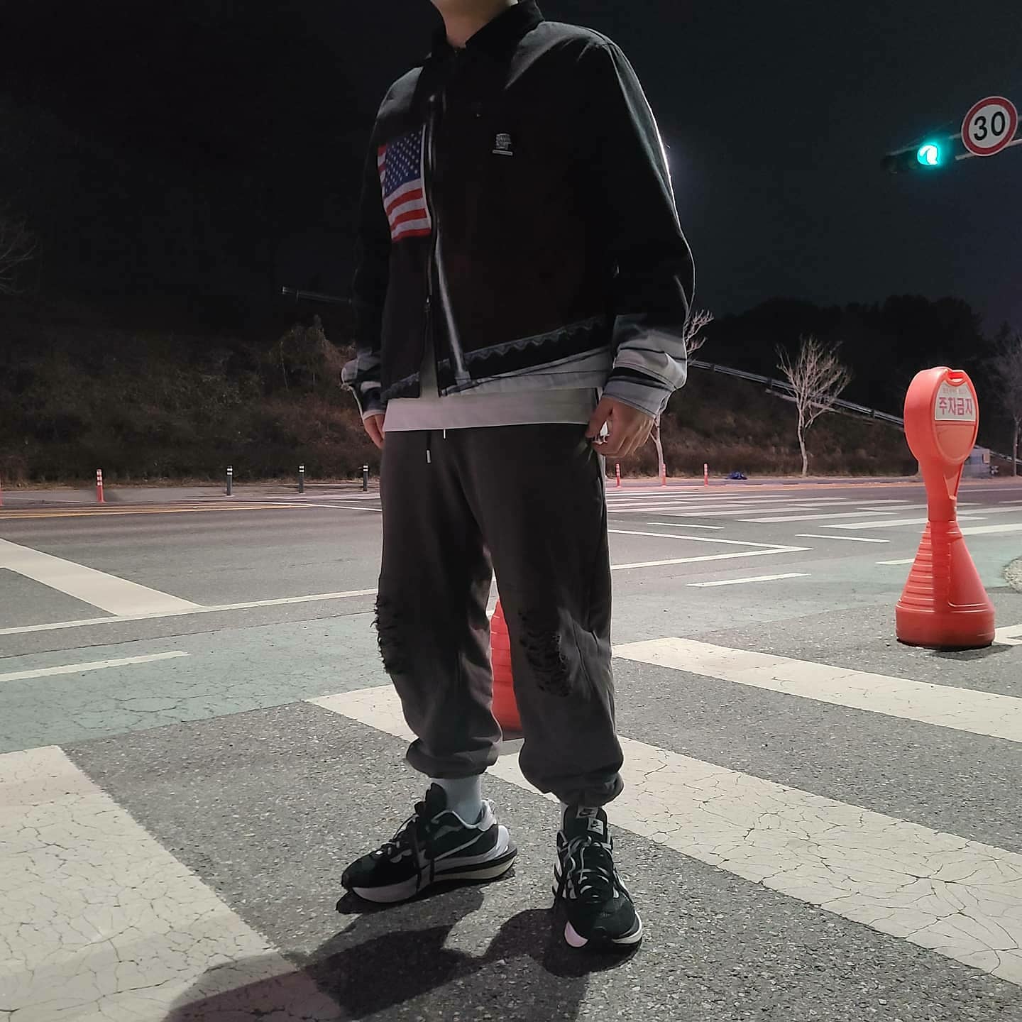 Nike x Sacai VaporWaffle Black White 착용 스타일 - 1