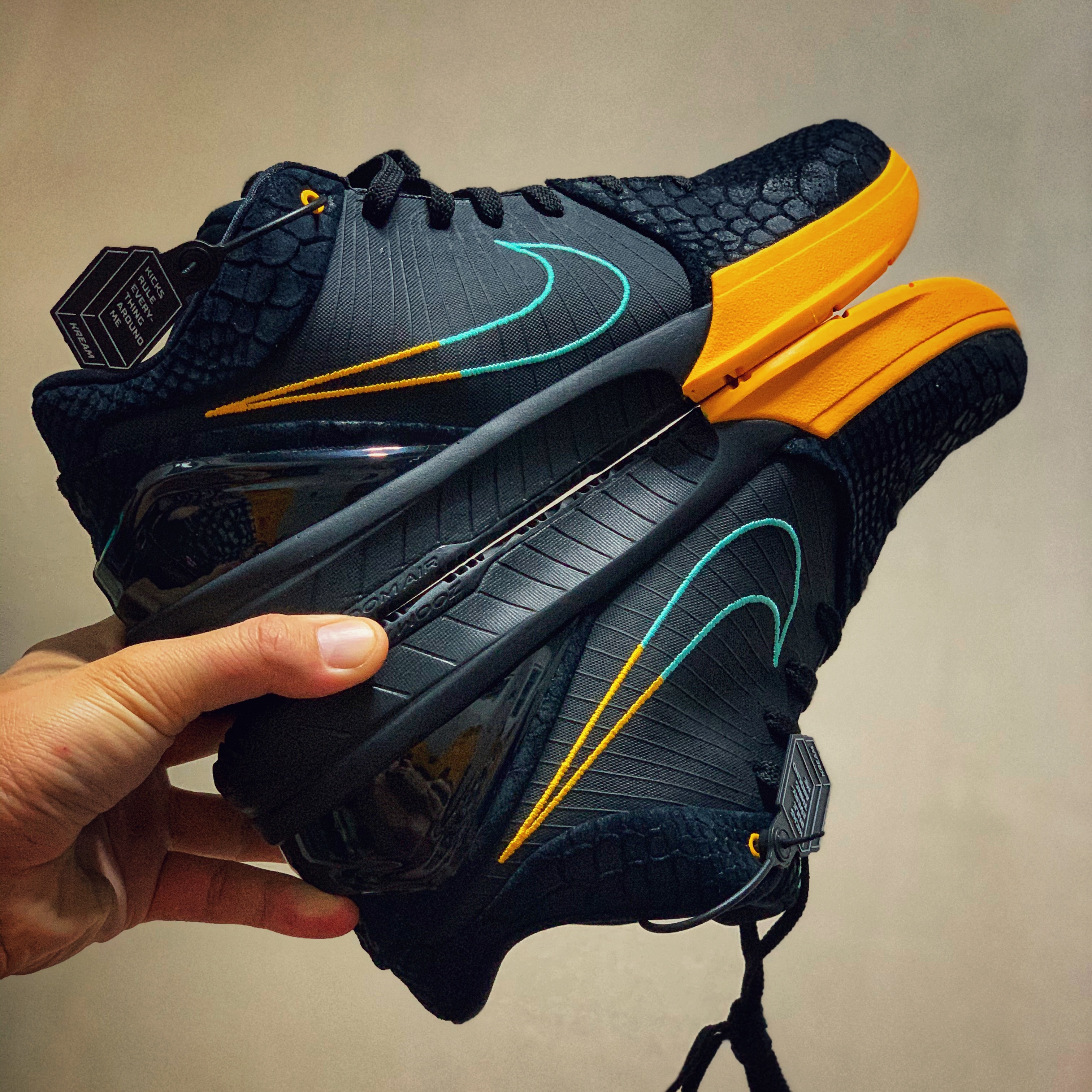 Nike Kobe 4 Protro FTB Snake 착용 스타일