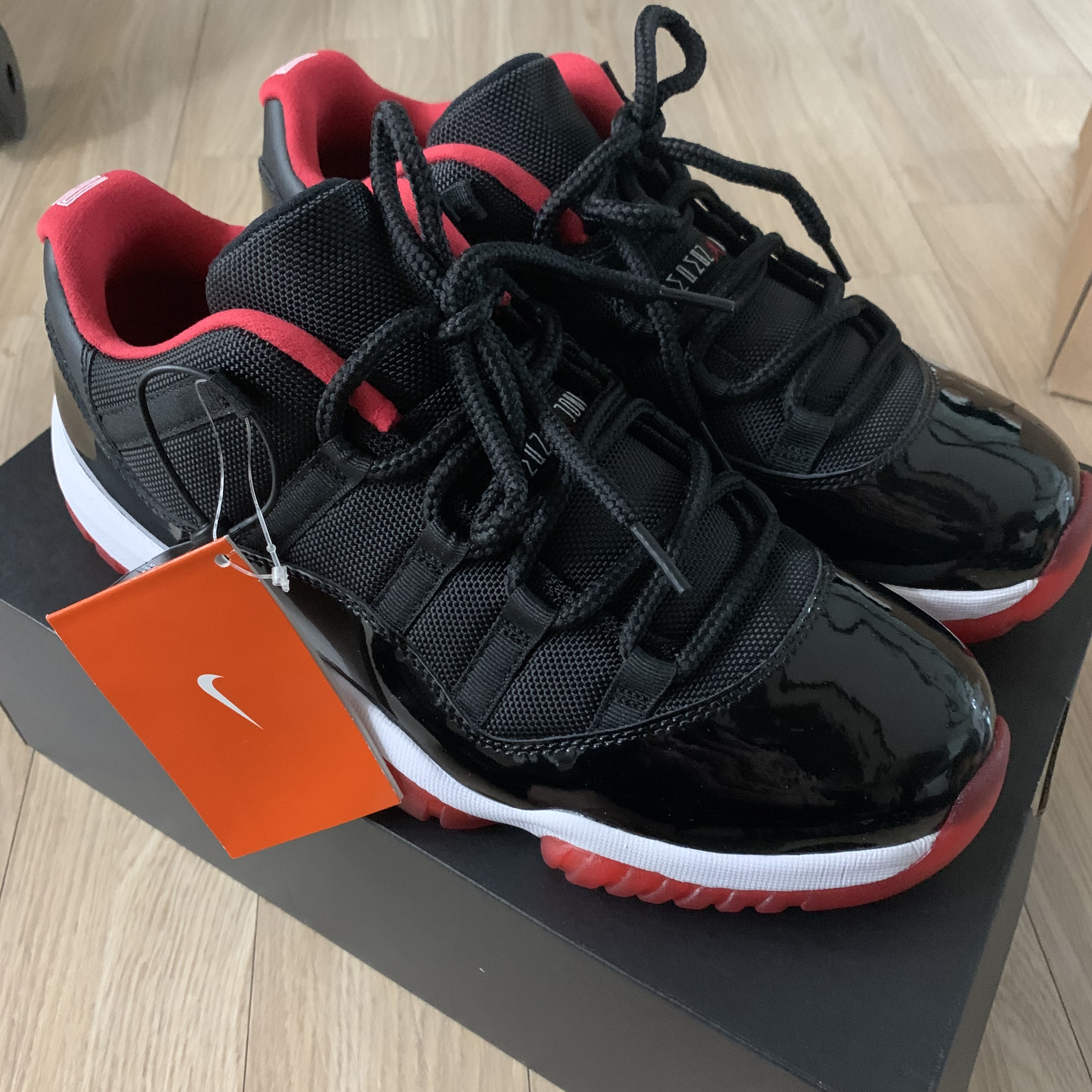 Jordan 11 Retro Low Bred 착용 스타일 - 1