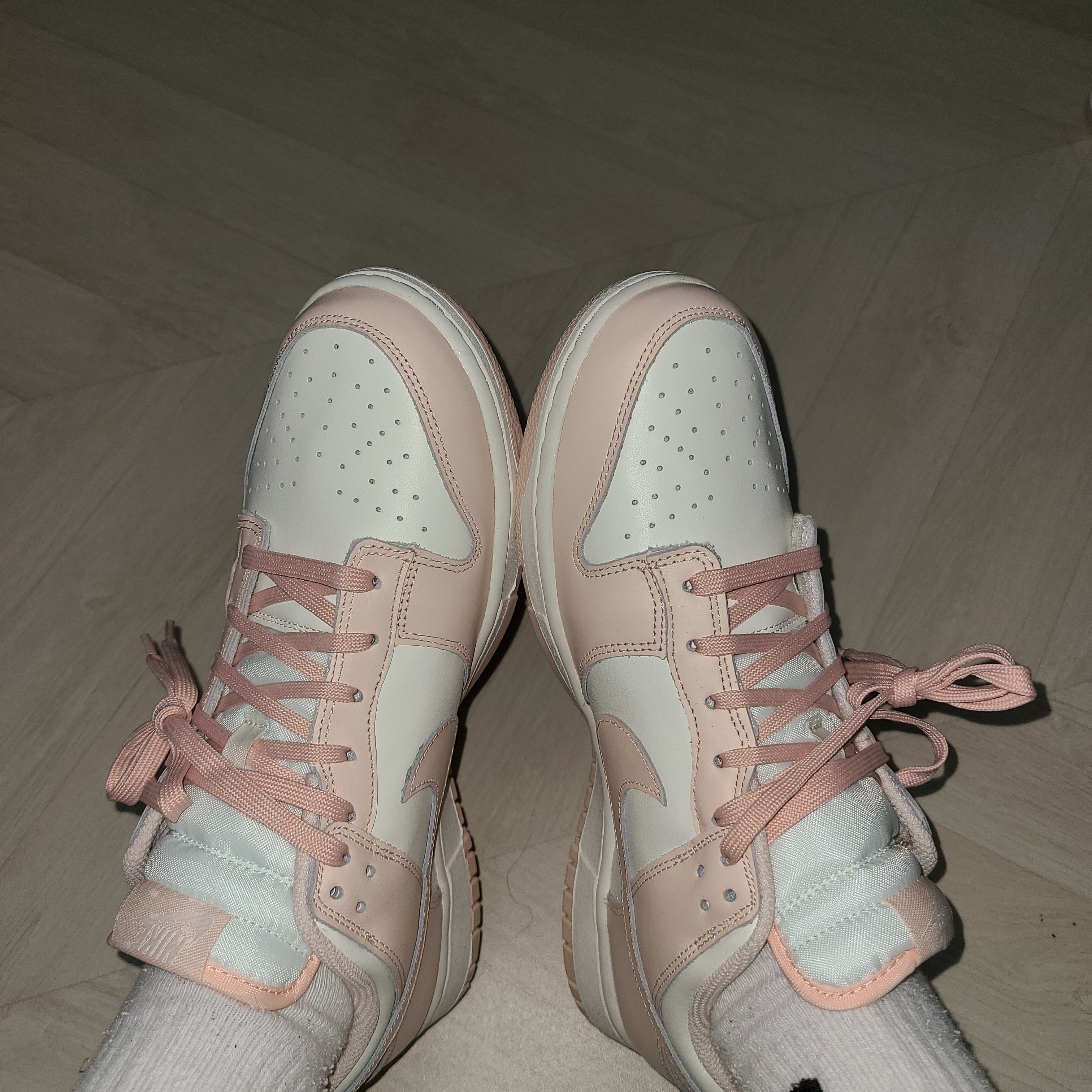 (W) Nike Dunk Low Orange Pearl 착용 스타일