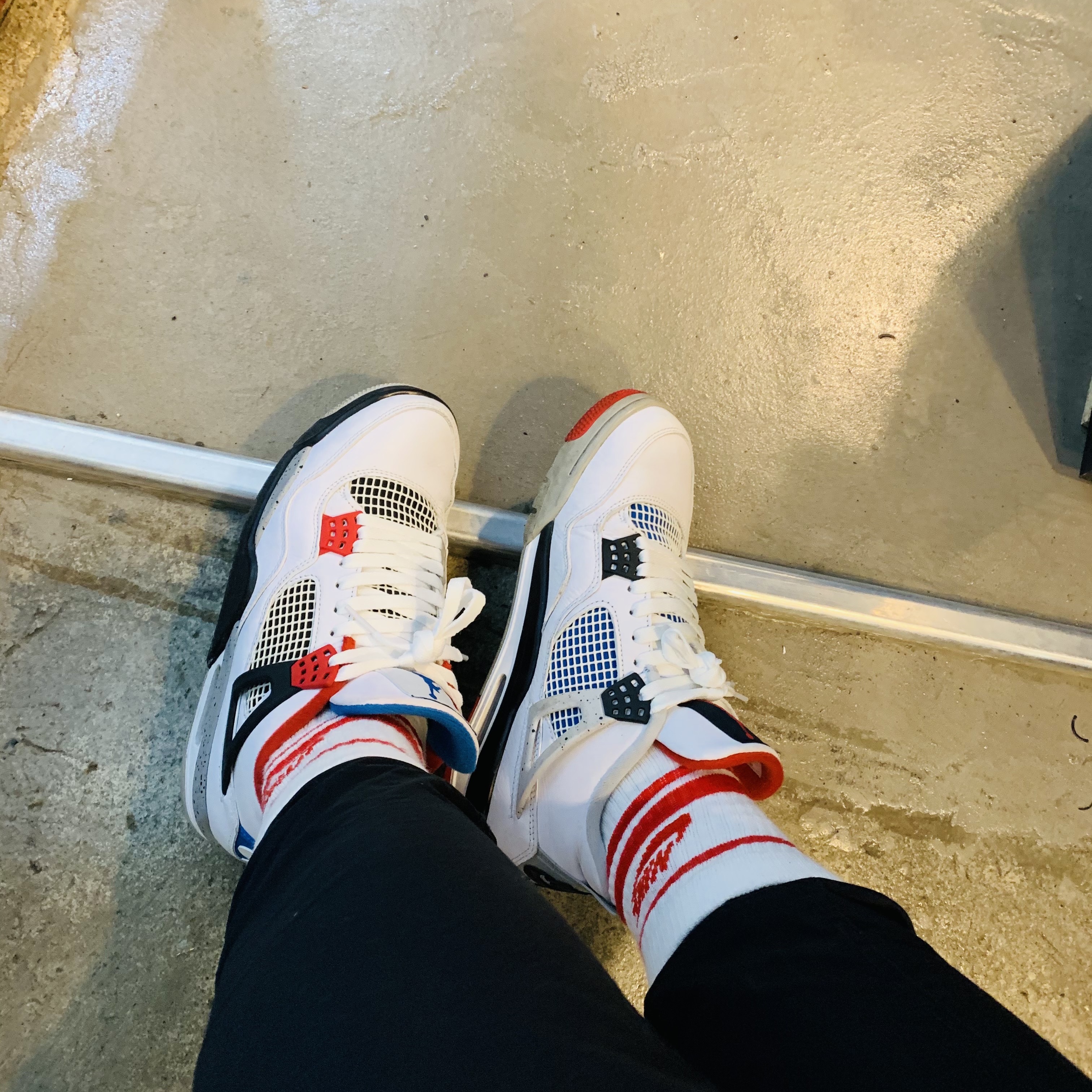 Jordan 4 Retro What The 4 착용 스타일 - 3