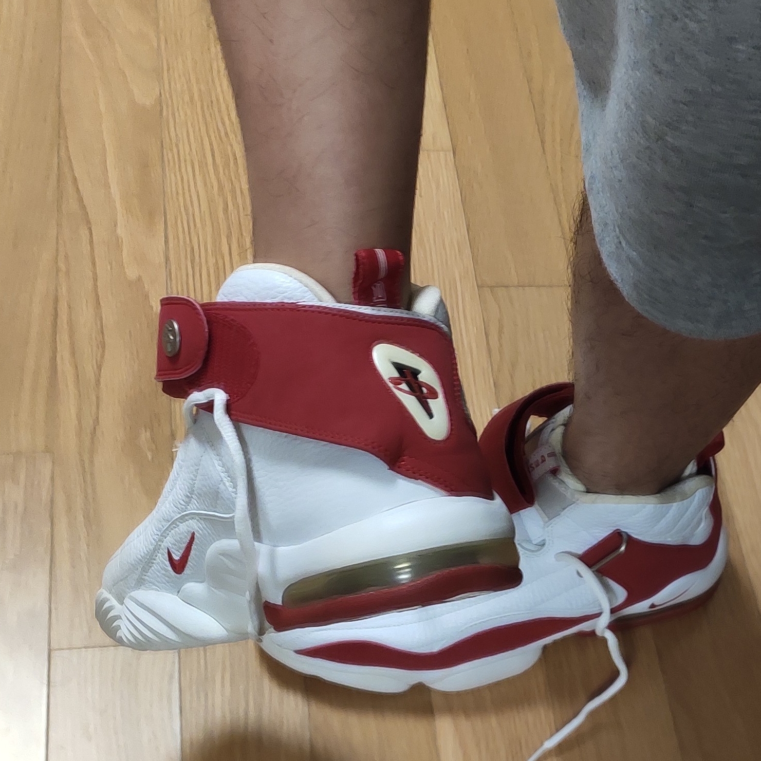 Nike Air Penny IV White Red 착용 스타일 - 3