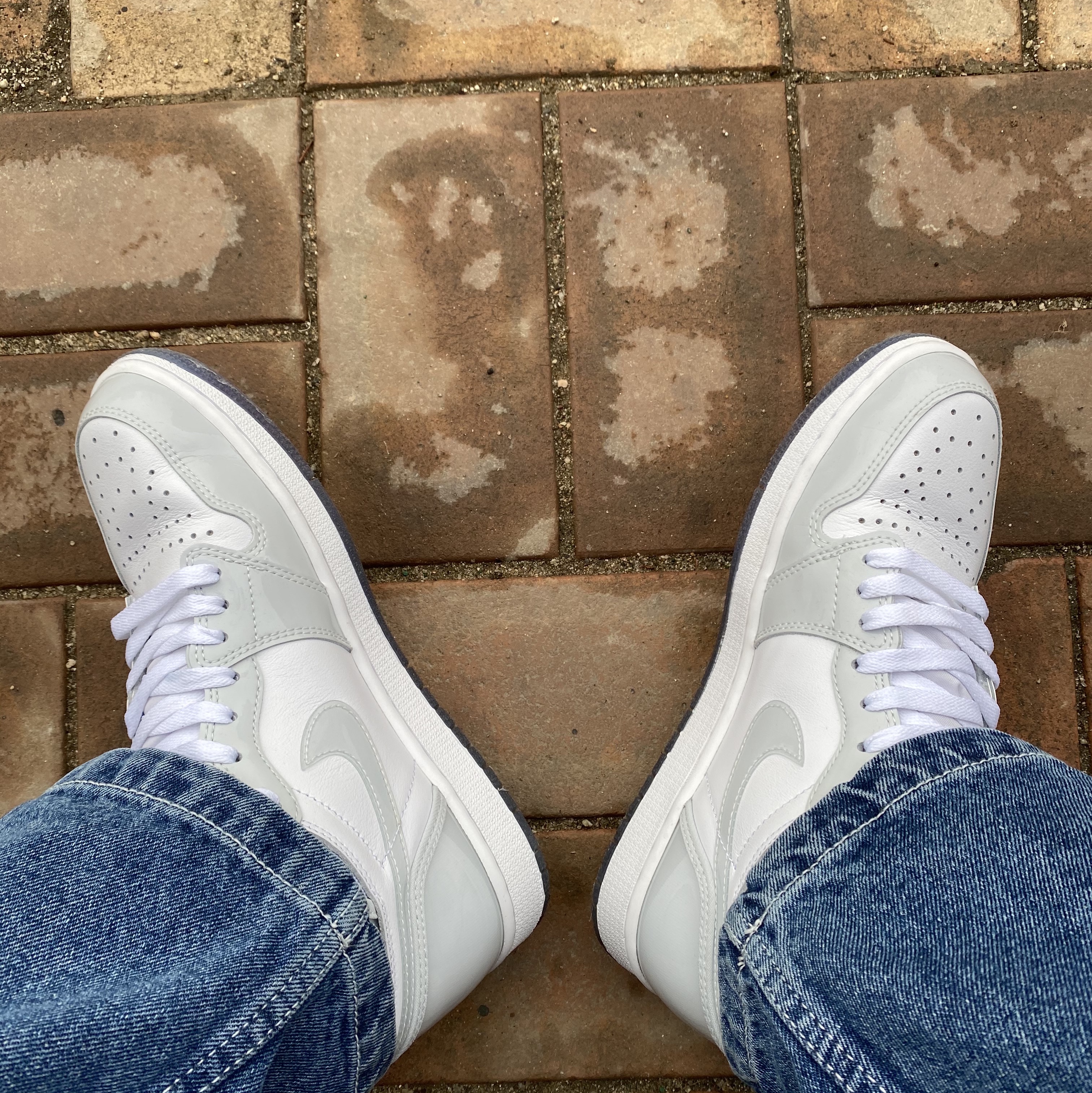 Jordan 1 Retro High Zoom White Racer Blue 착용 스타일