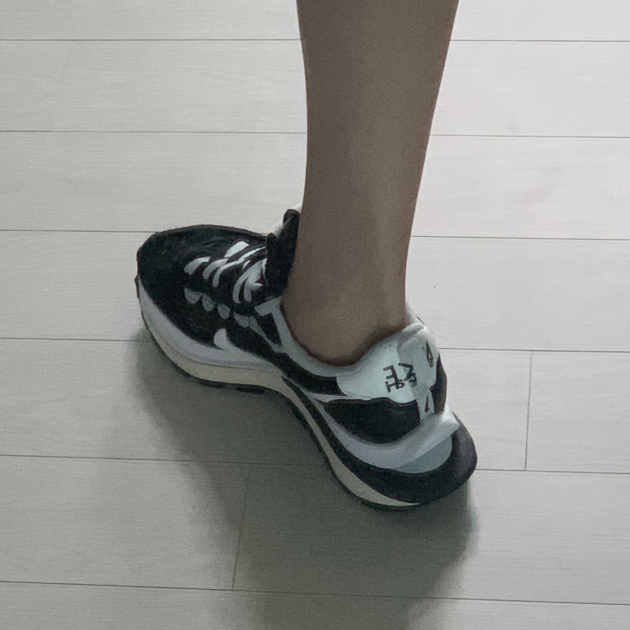 Nike x Sacai VaporWaffle Black White 착용 스타일