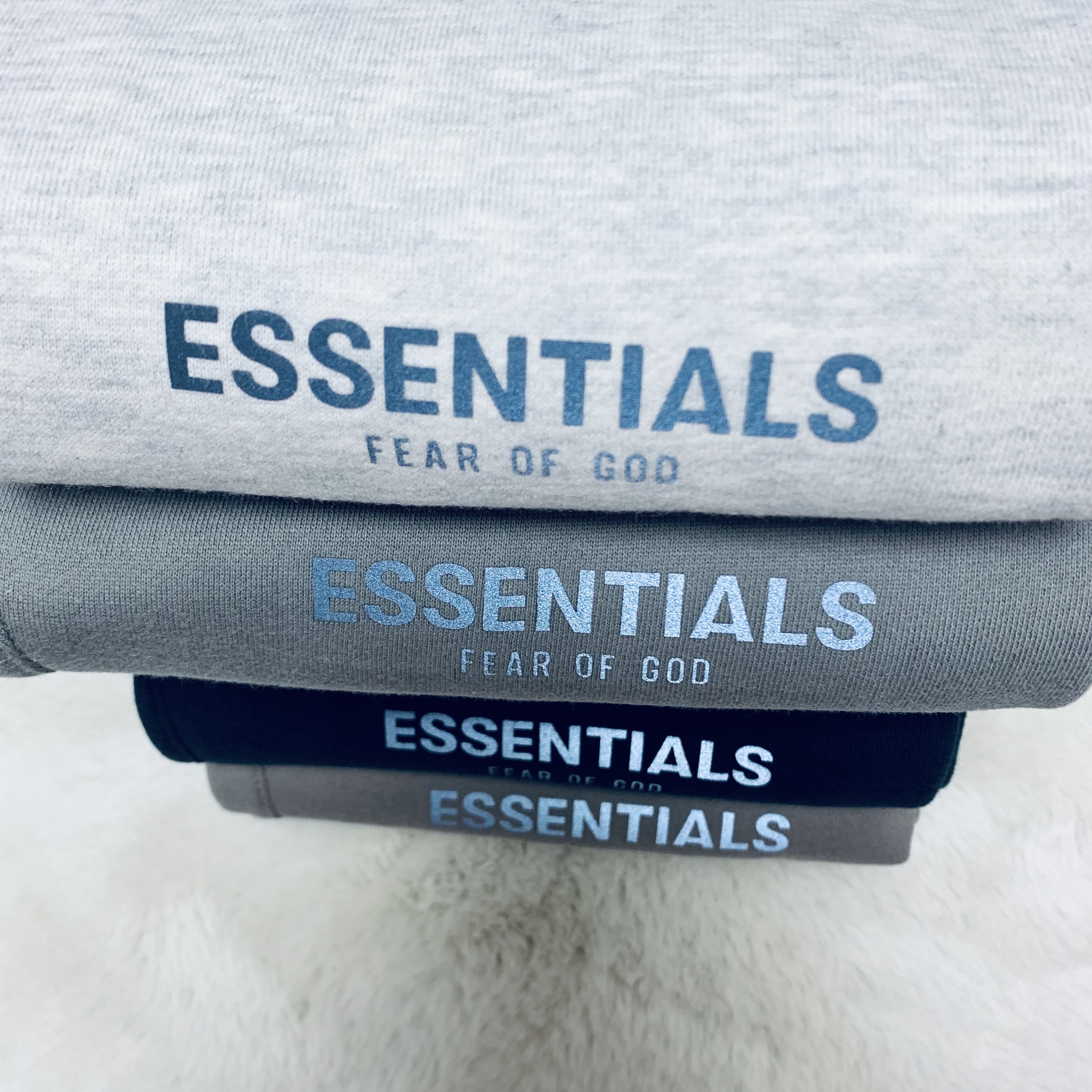 Essentials Sweatpants Oatmeal/Oatmeal Heather/Light Heather Oatmeal 2020, Essentials Sweatpants Taupe - 20FW 착용 스타일