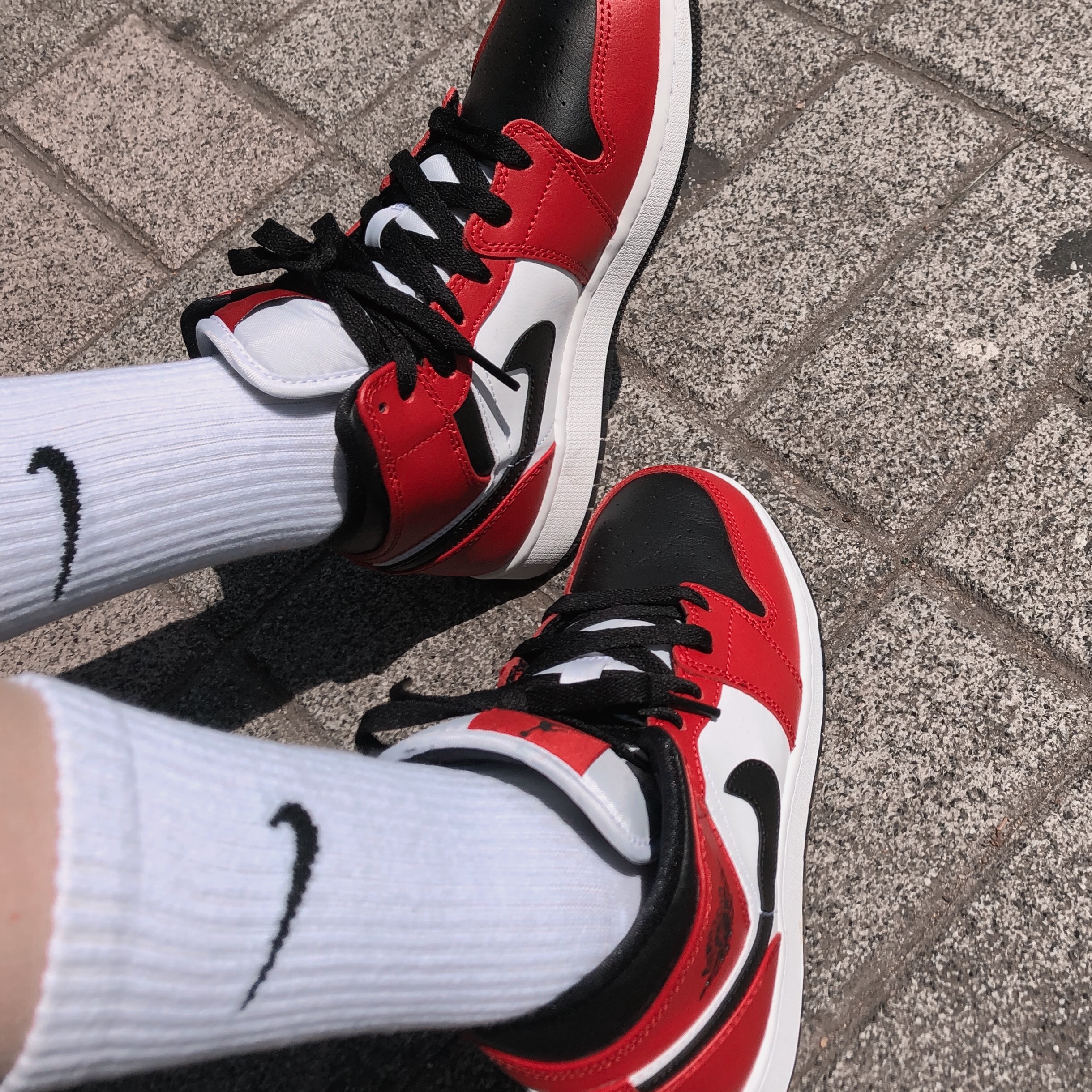 Jordan 1 Mid Chicago Black Toe 착용 스타일