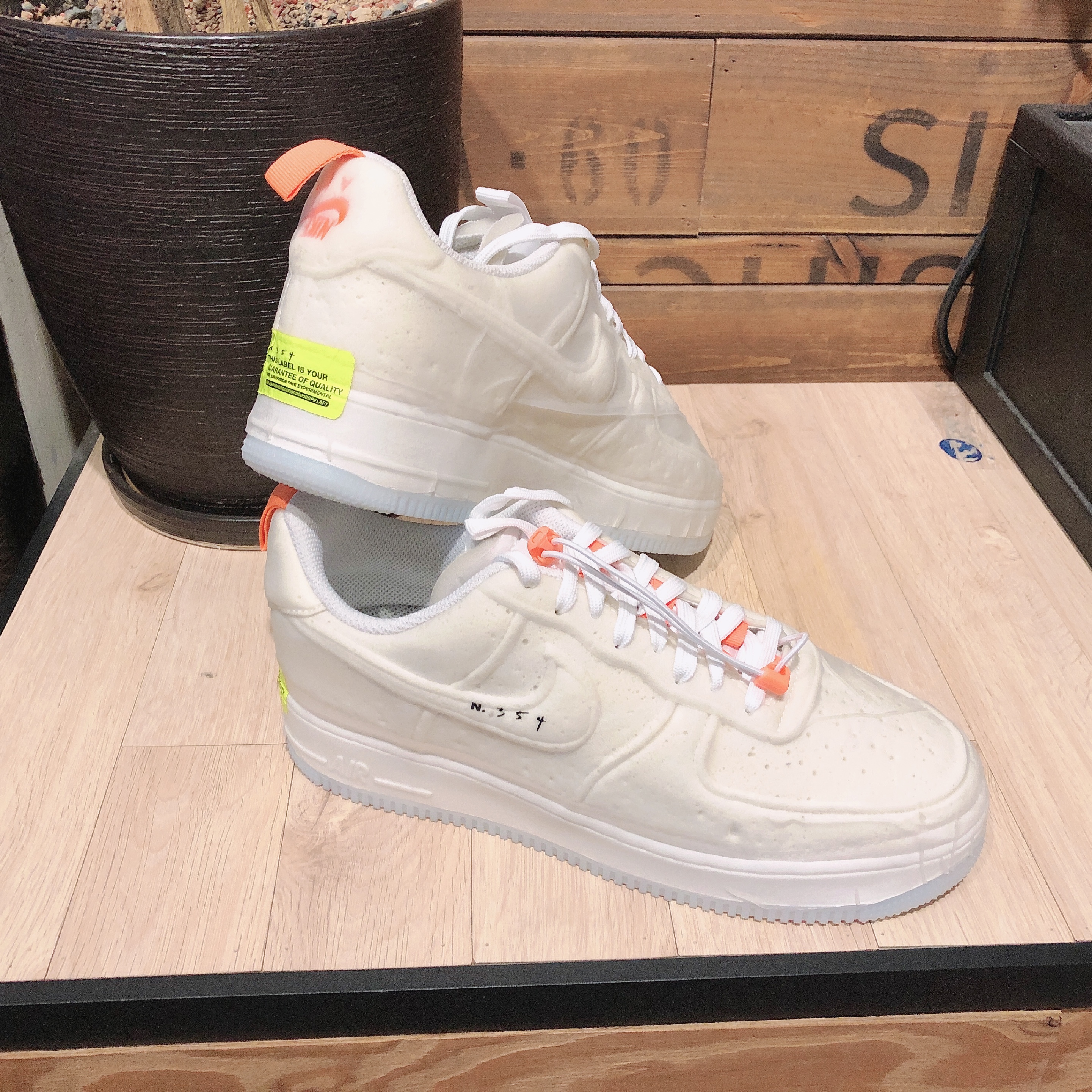 Nike Air Force 1 Experimental Sail 착용 스타일 - 3