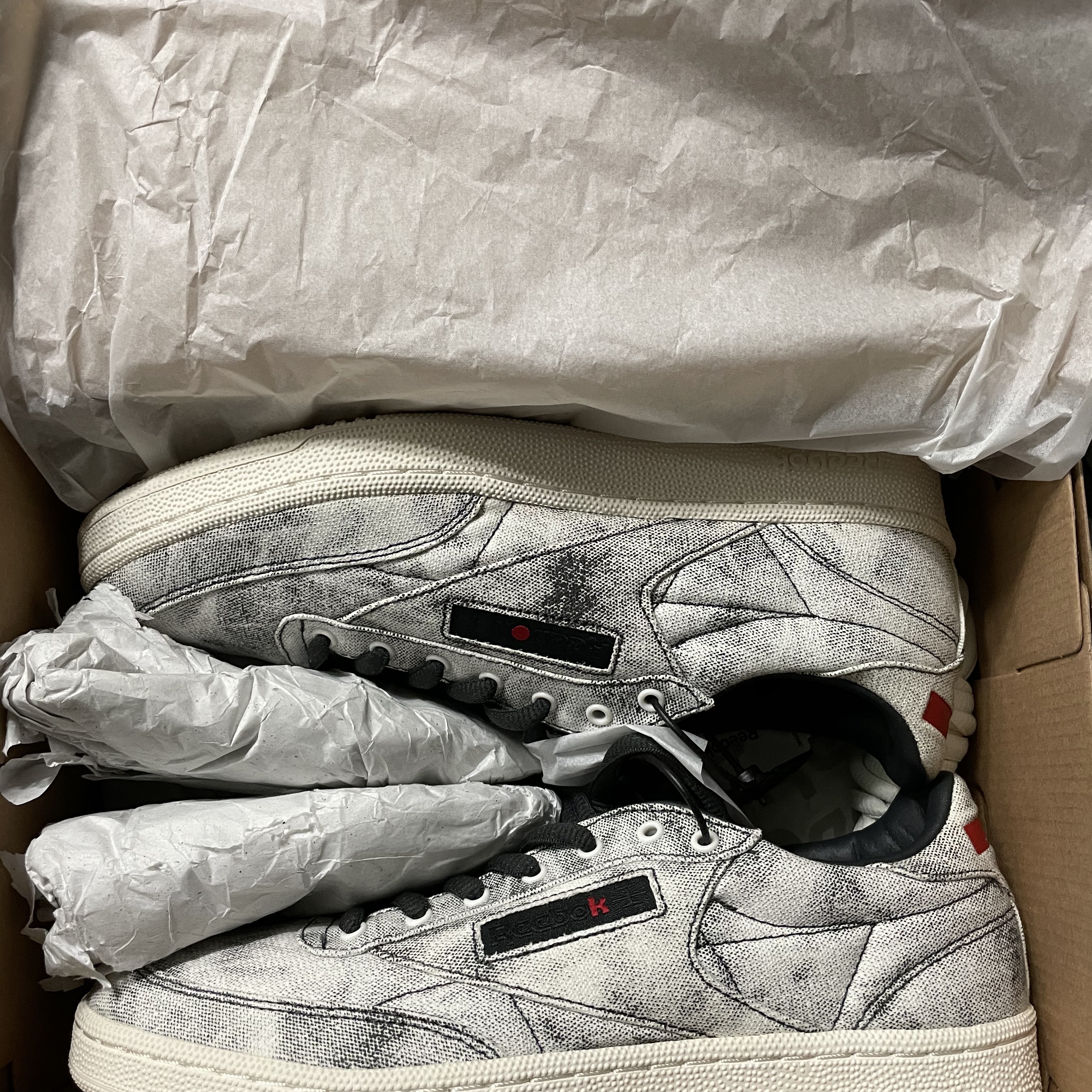 Reebok x Kendrick Lamar Club C Acid Wash 착용 스타일 - 3