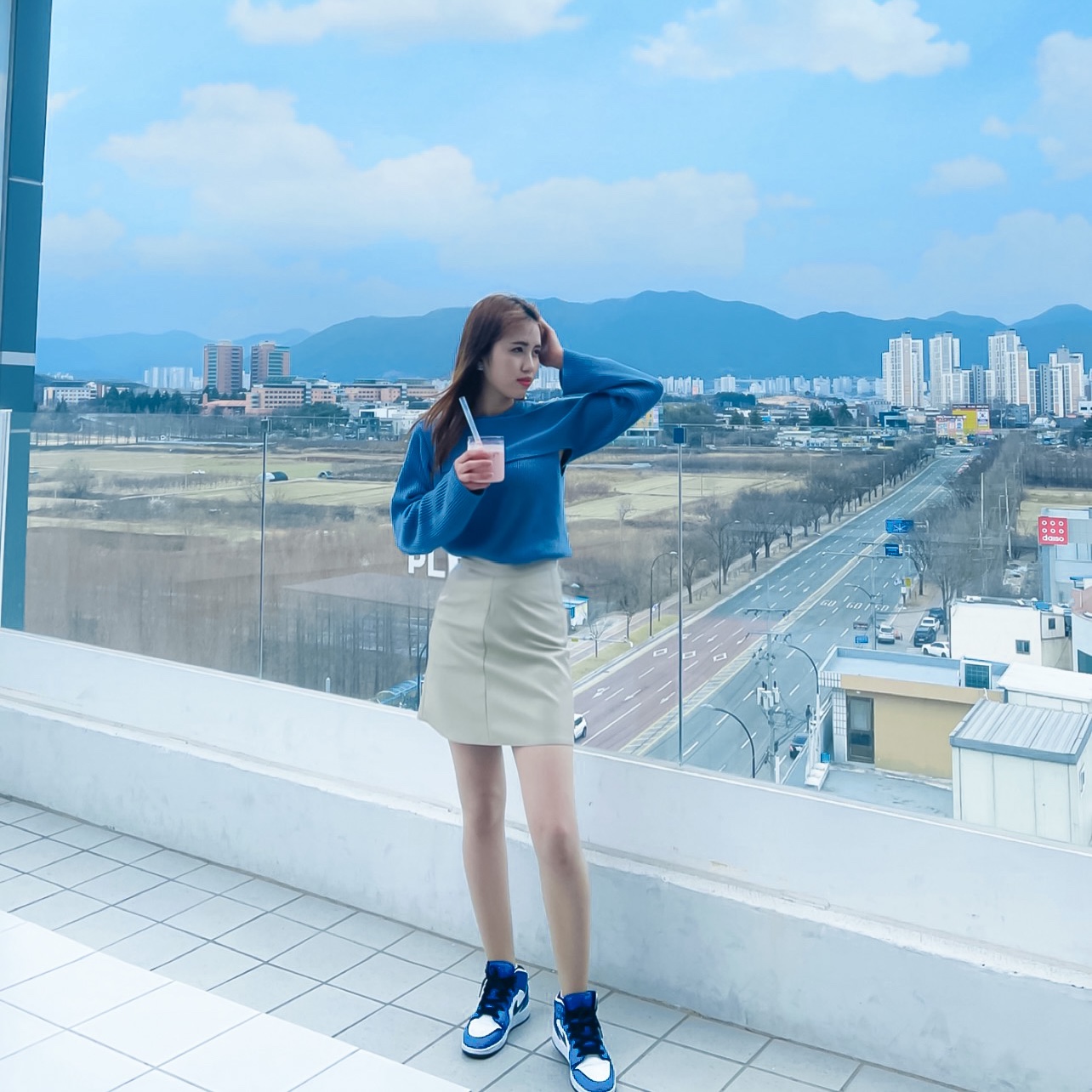 (GS) Jordan 1 Mid SE Signal Blue 착용 스타일
