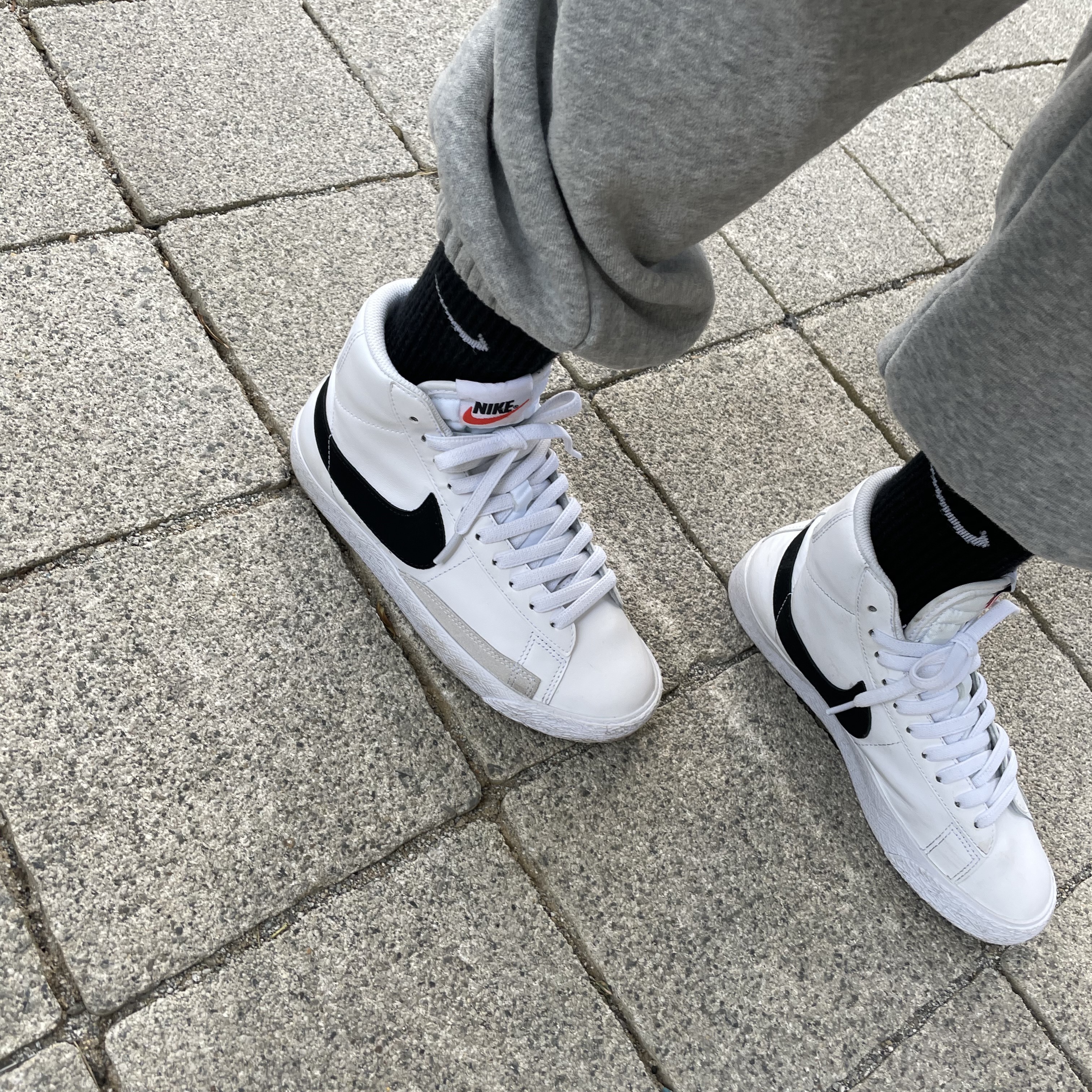 Nike Blazer Mid '77 Vintage White Black 착용 스타일