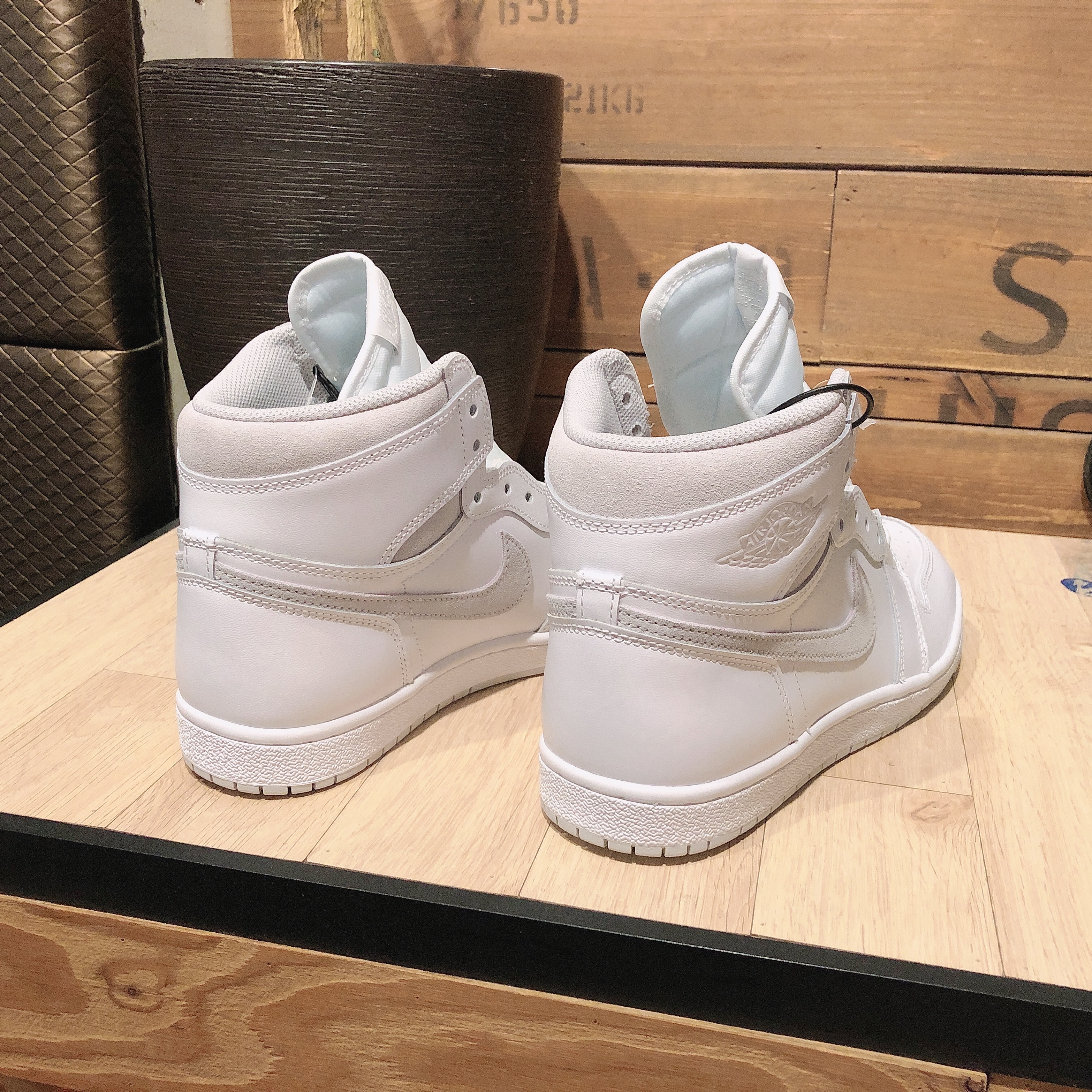 Jordan 1 High 85 Neutral Grey 착용 스타일 - 3