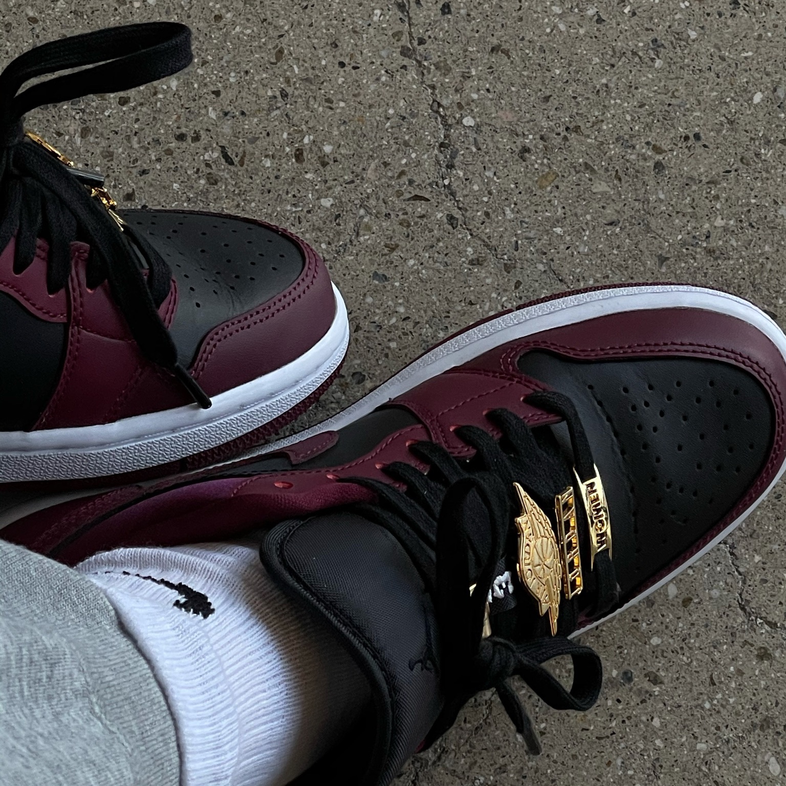 (W) Jordan 1 Low SE Dark Beetroot 착용 스타일 - 2