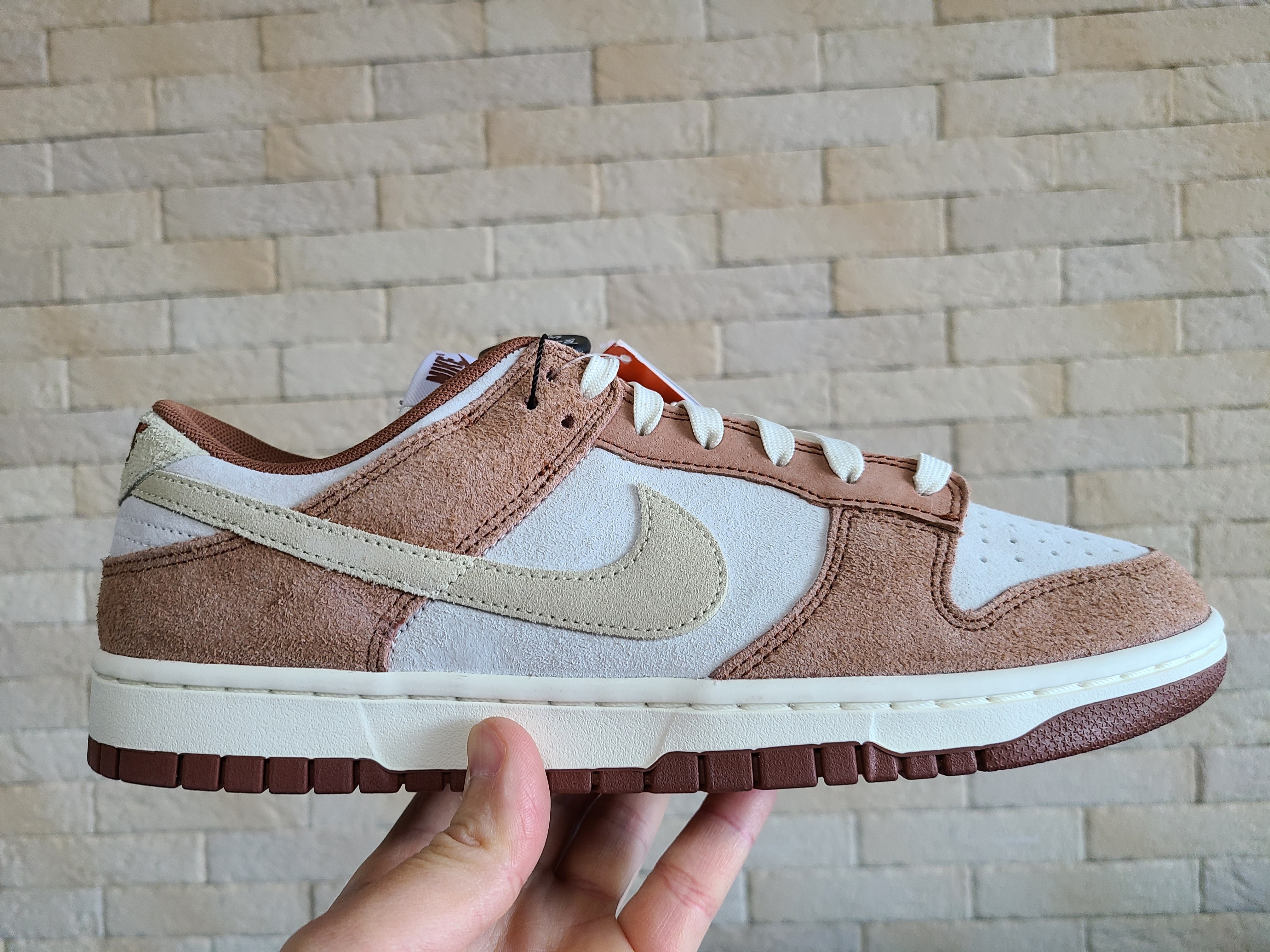 Nike Dunk Low Pro Premium Medium Curry 착용 스타일 - 3