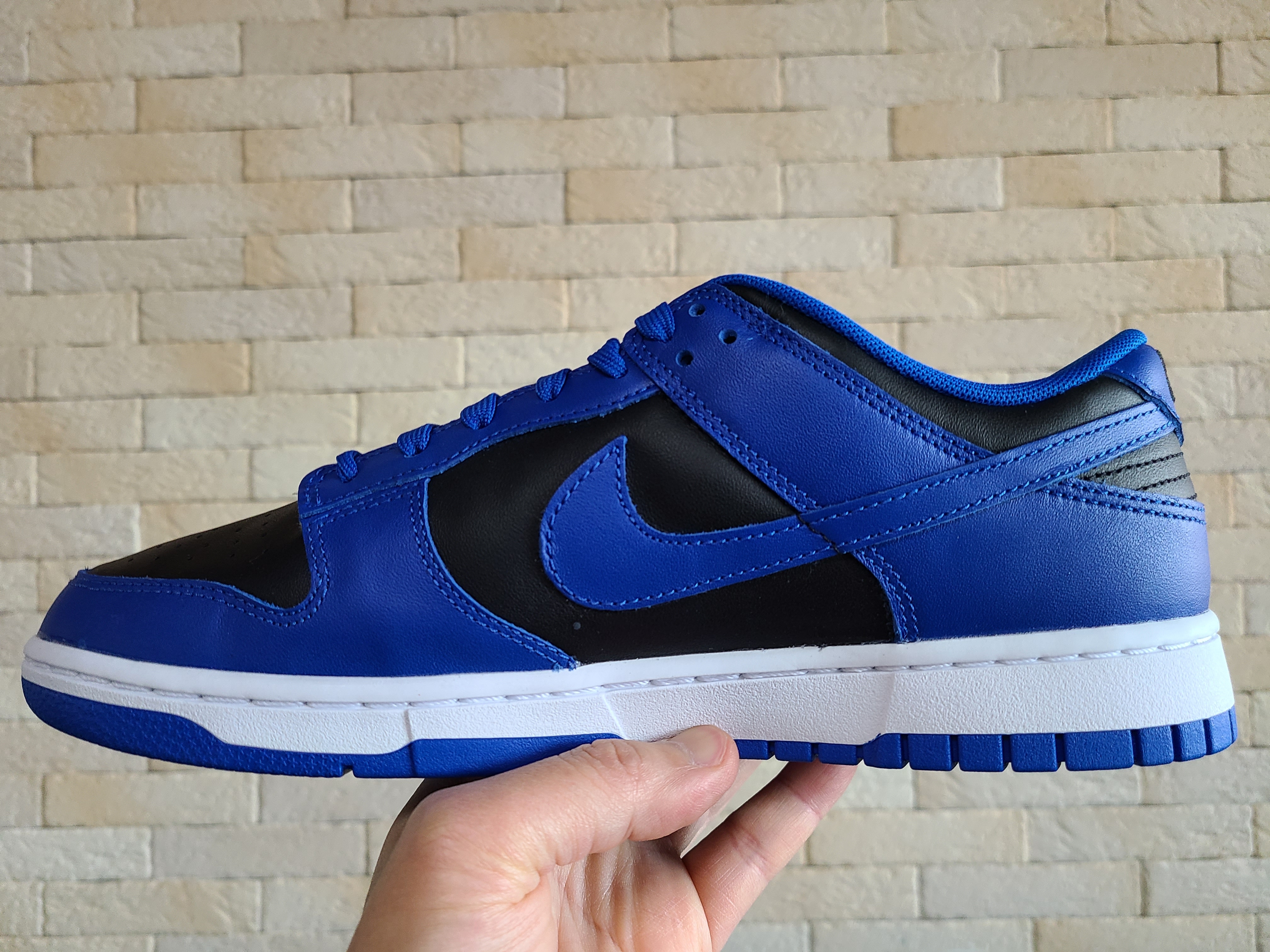 Nike Dunk Low Retro Hyper Cobalt 착용 스타일 - 3