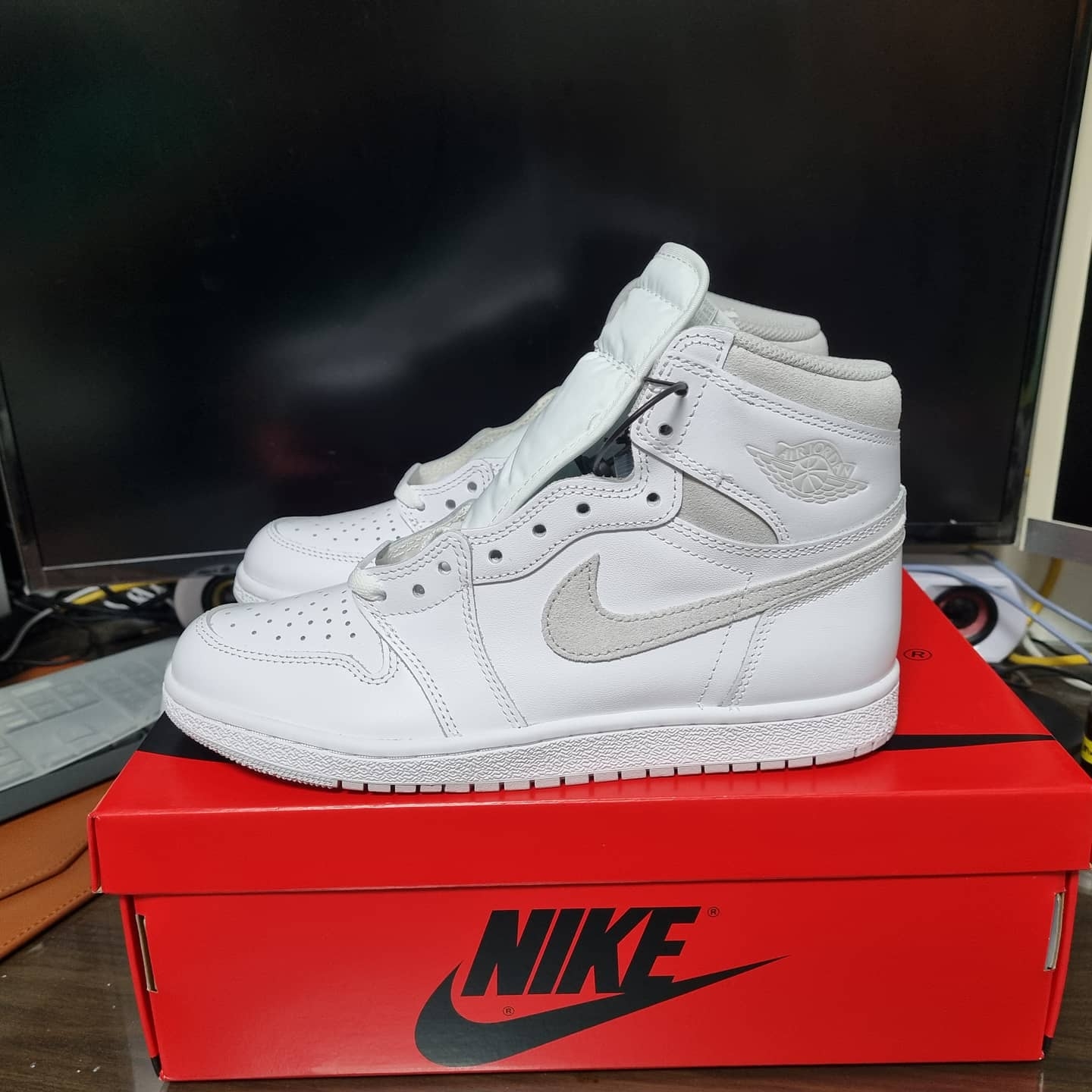 Jordan 1 High 85 Neutral Grey 착용 스타일 - 3