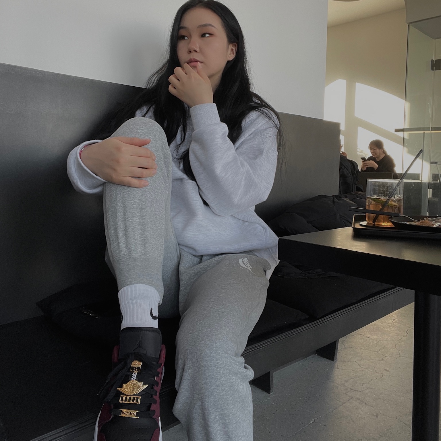 (W) Jordan 1 Low SE Dark Beetroot 착용 스타일 - 1