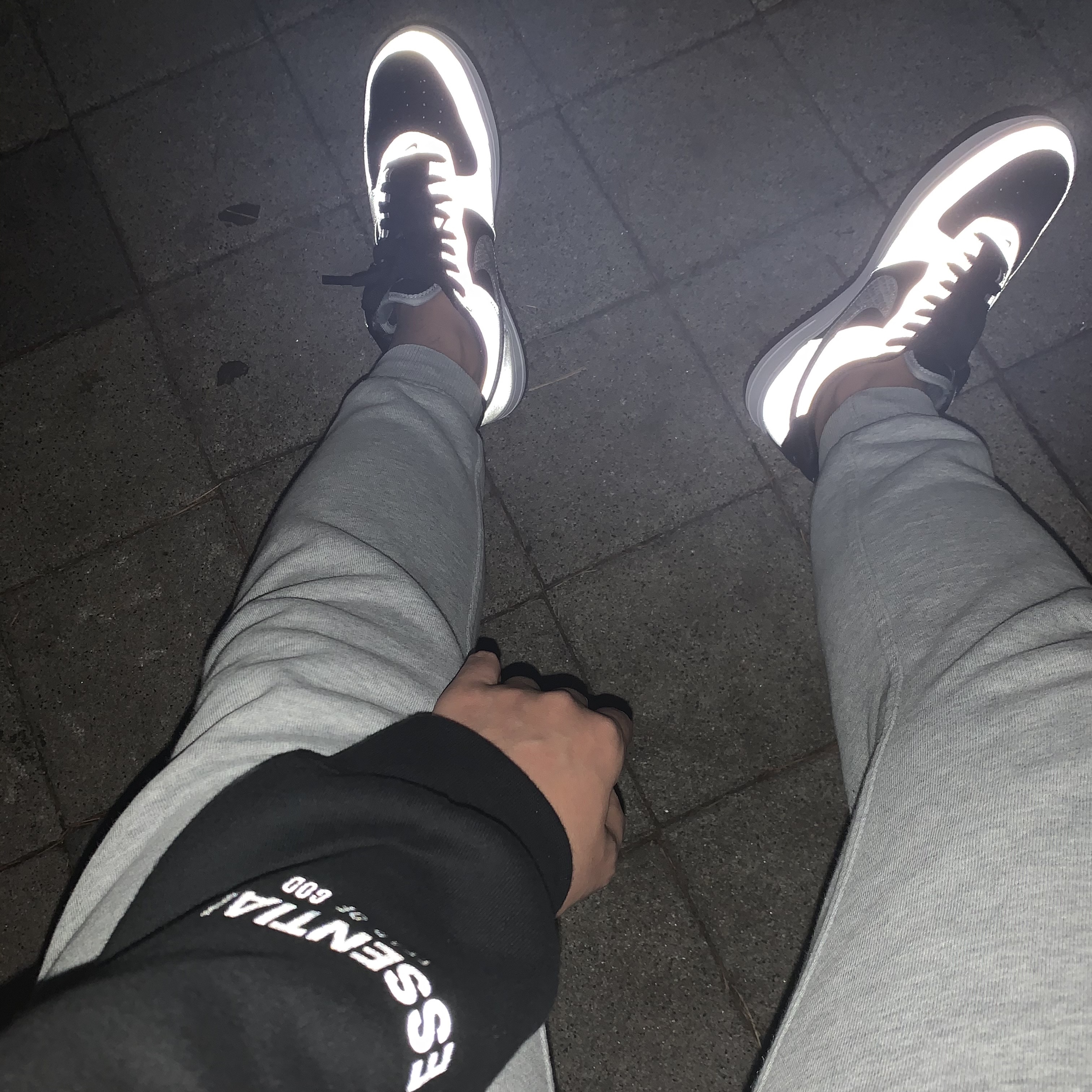 Nike Air Force 1 B Silver Snake 착용 스타일