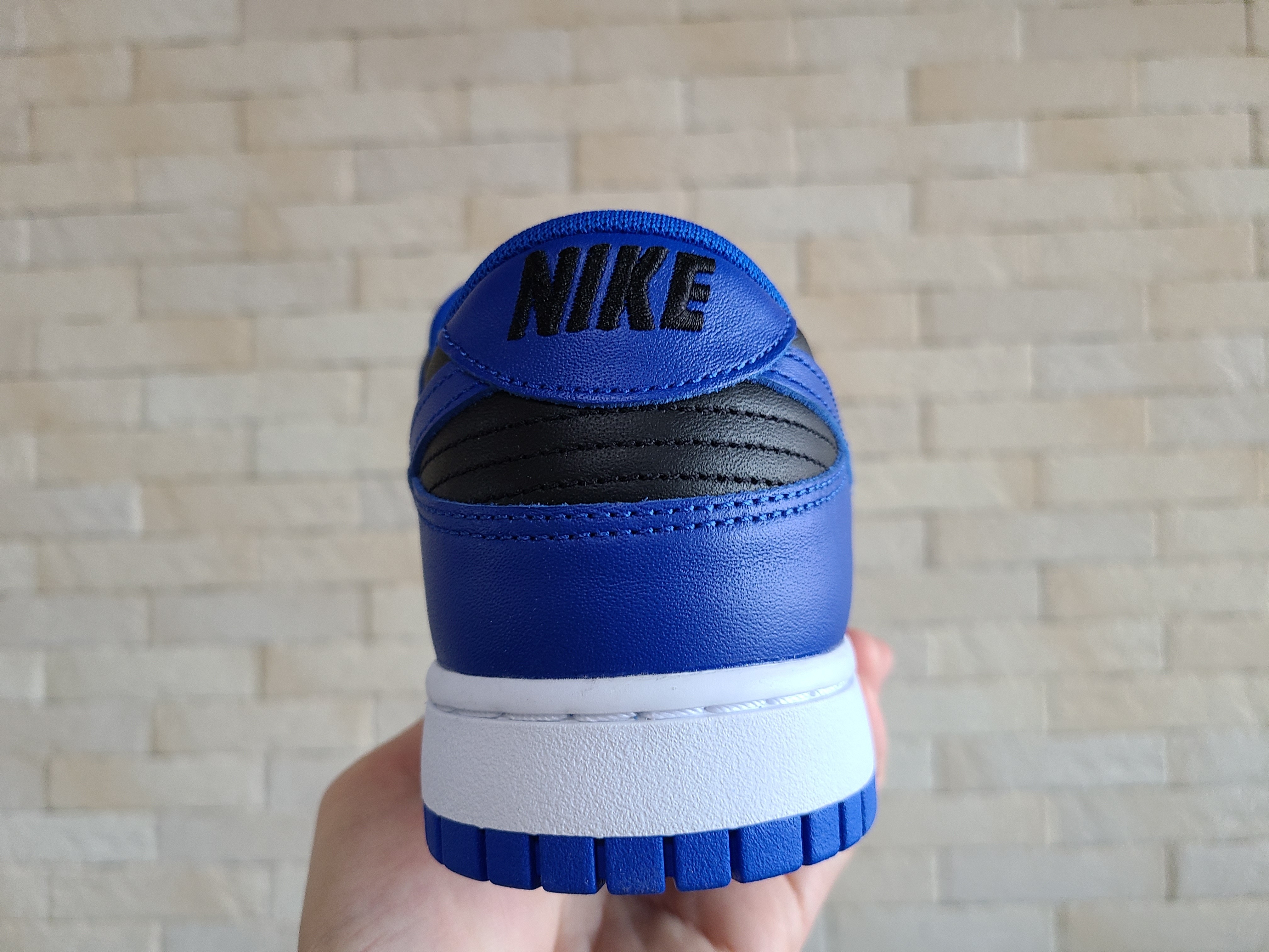 Nike Dunk Low Retro Hyper Cobalt 착용 스타일 - 5