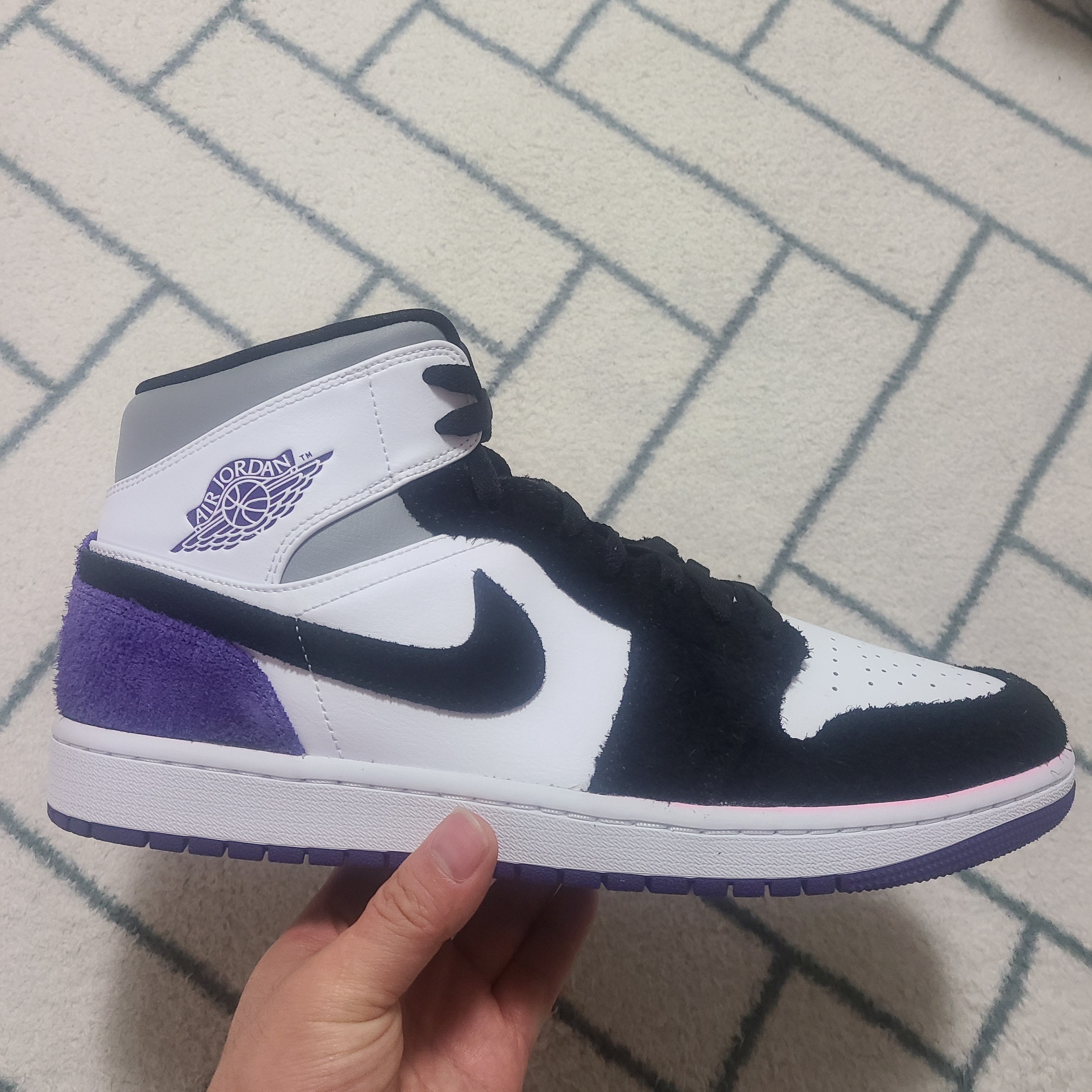 Jordan 1 Mid SE Court Purple 착용 스타일 - 2