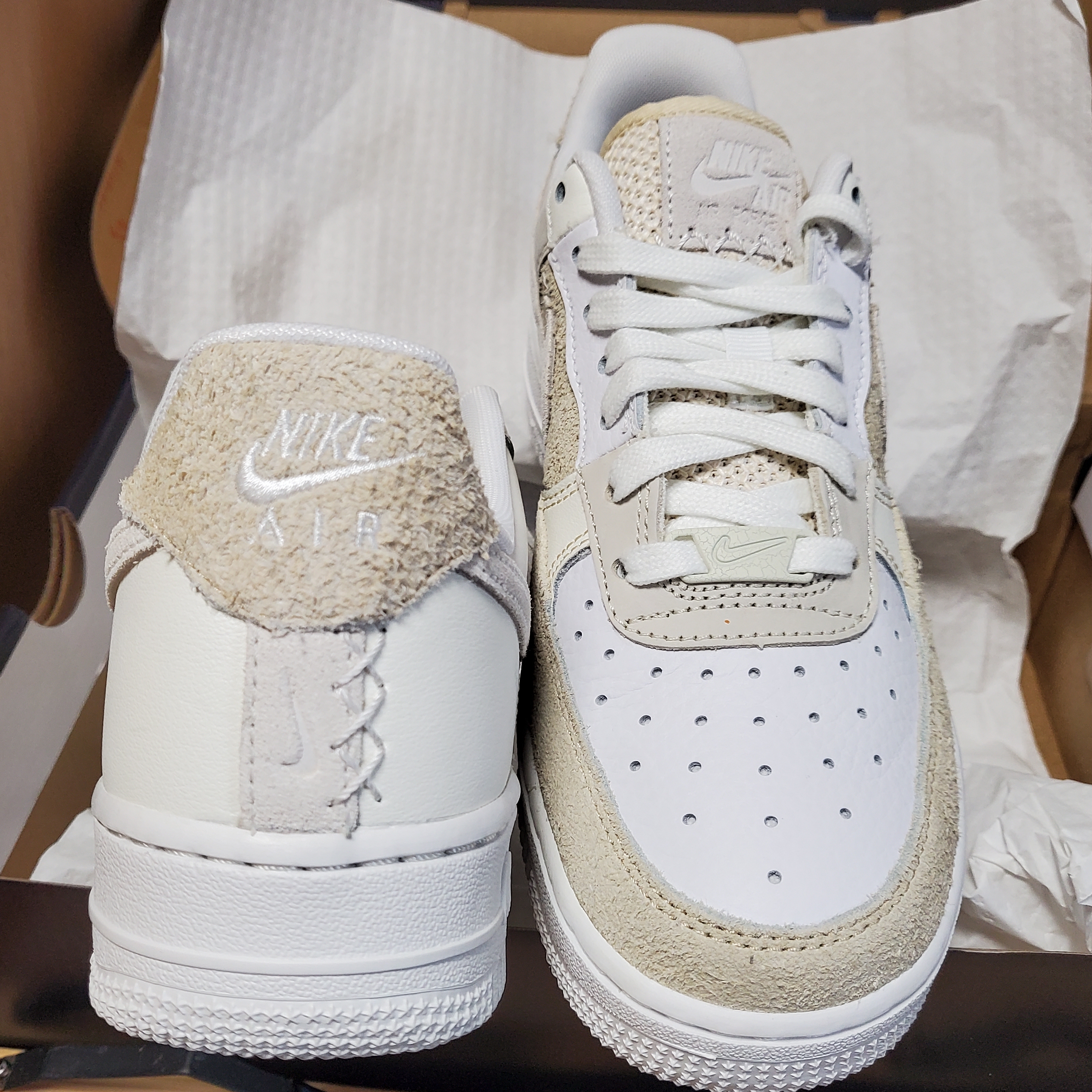 (W) Nike Air Force 1 '07 Coconut Milk 착용 스타일