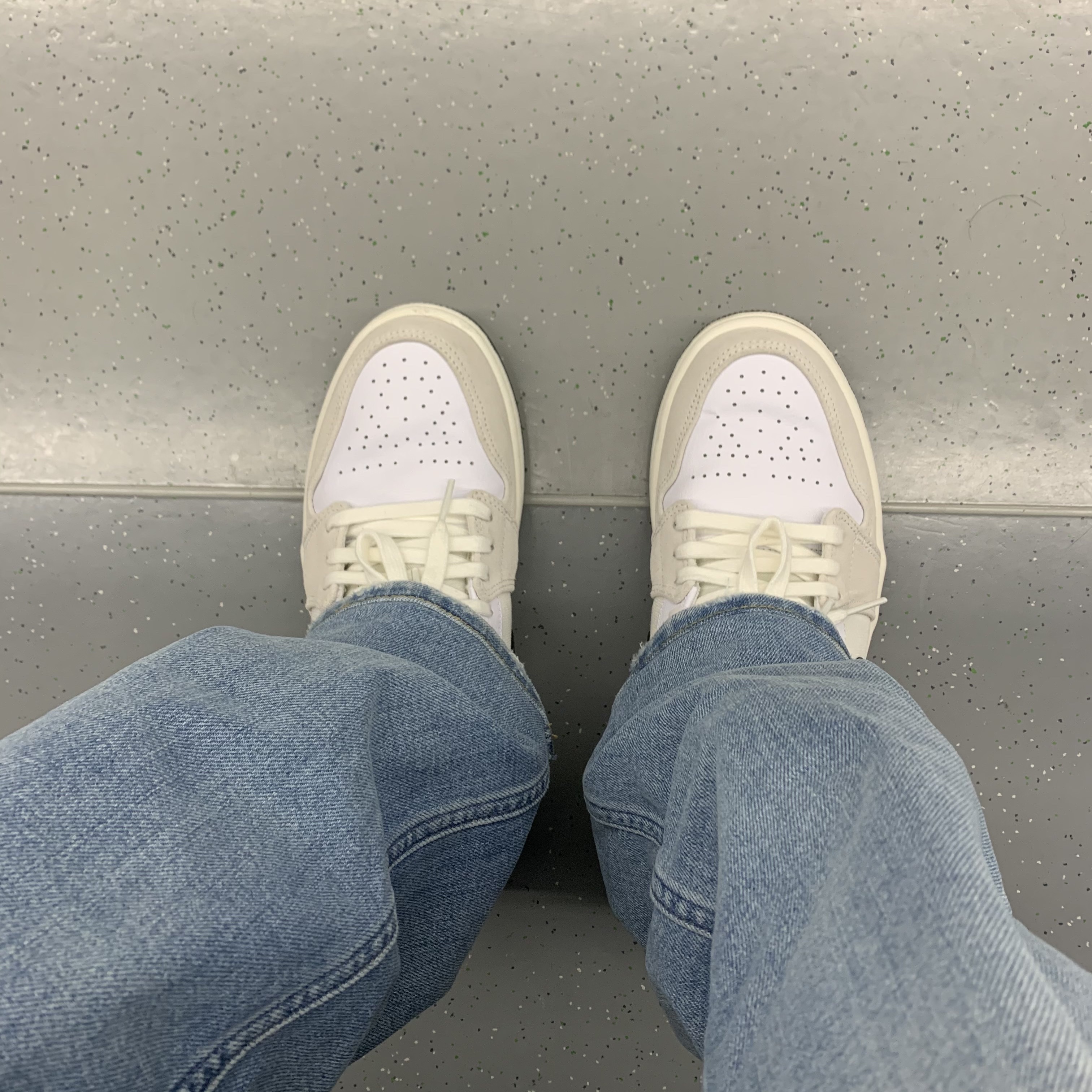 Jordan 1 Low Astrograbber 착용 스타일