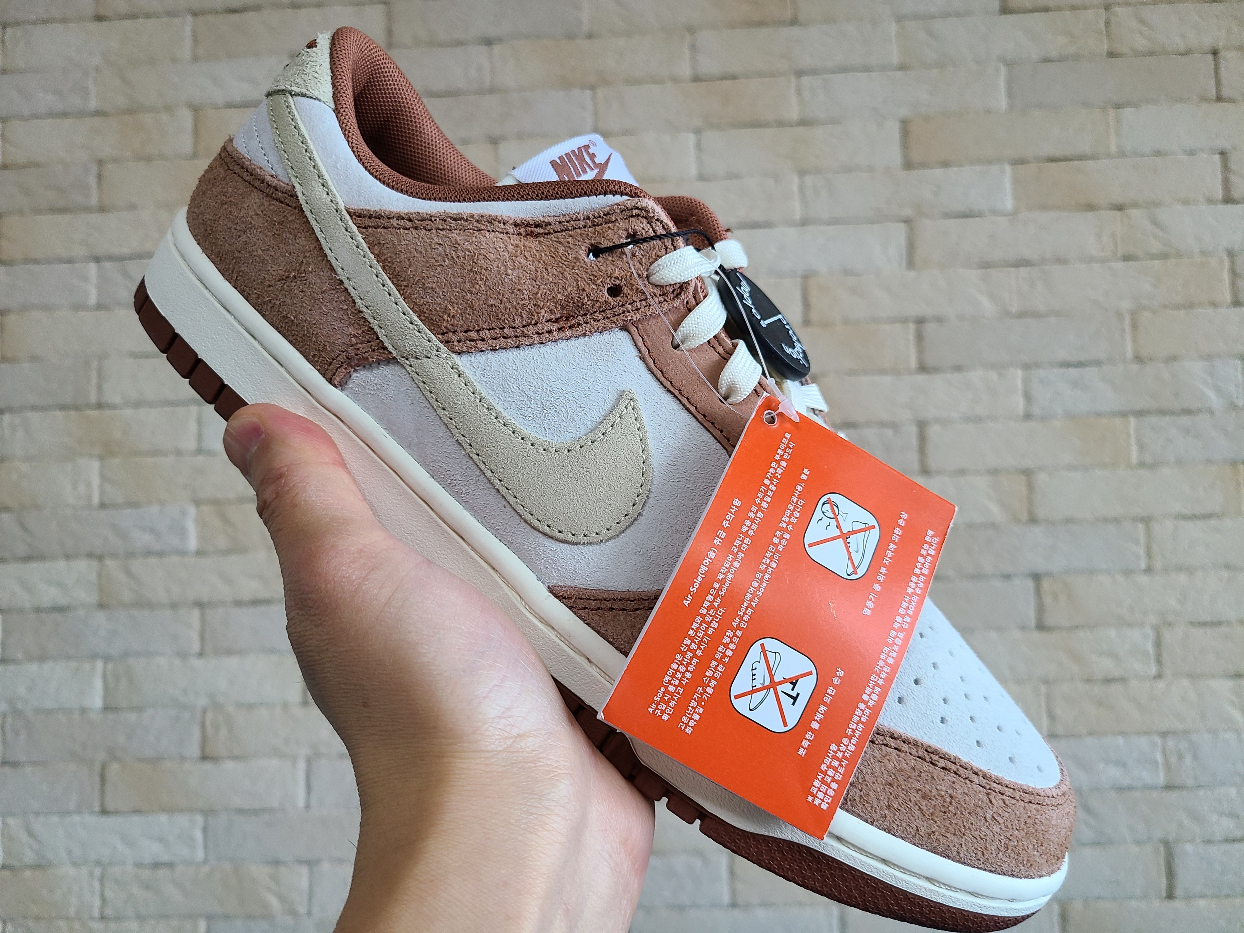 Nike Dunk Low Pro Premium Medium Curry 착용 스타일 - 4