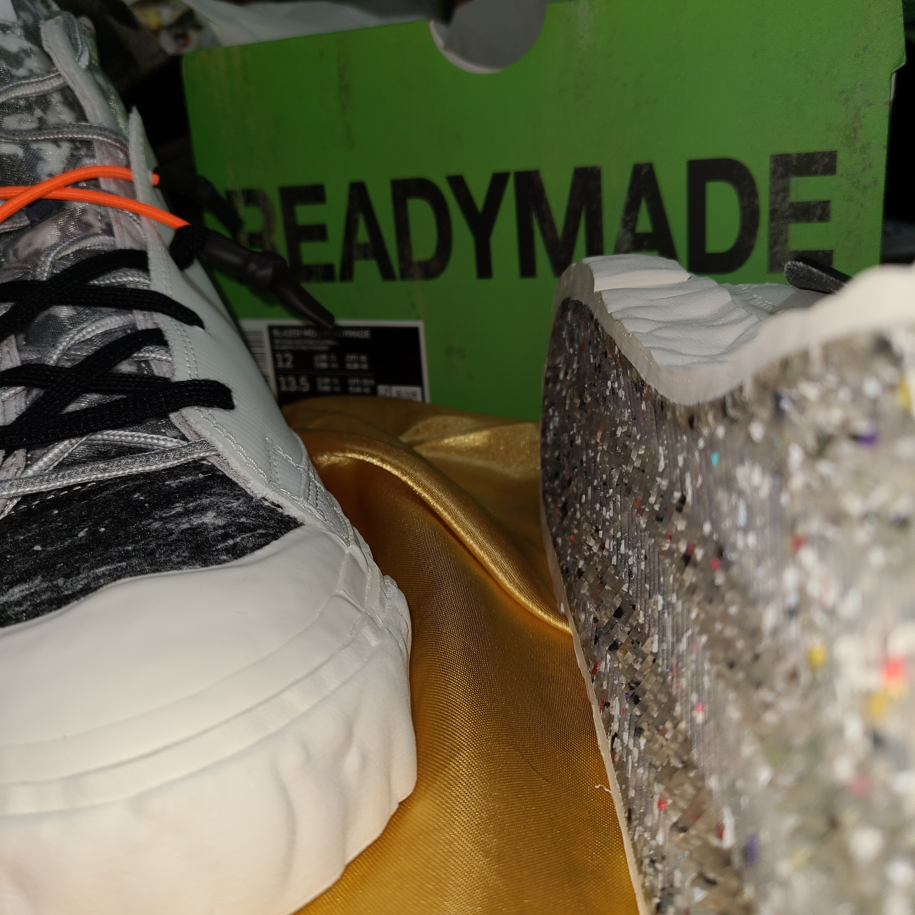 Nike x Readymade Blazer Mid White 착용 스타일 - 3