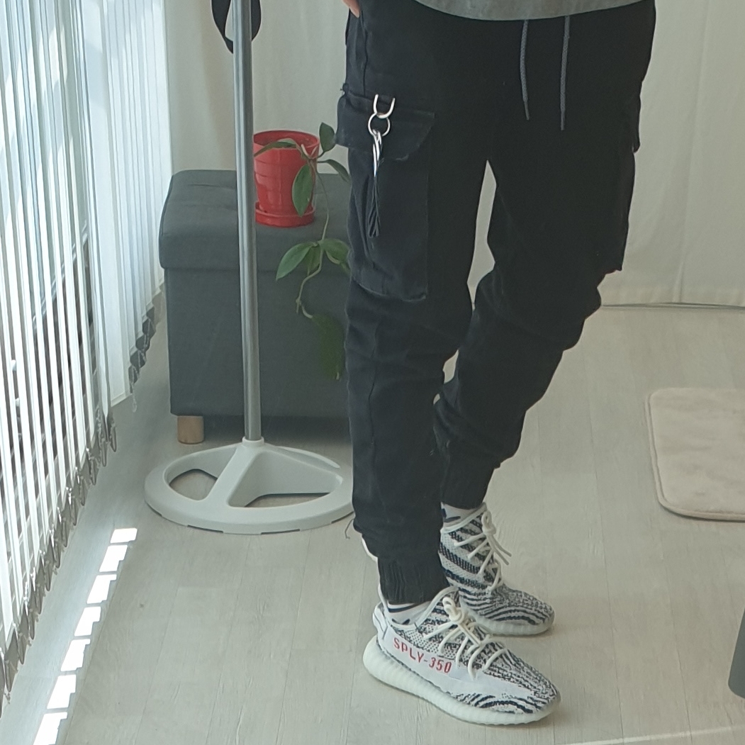 Adidas Yeezy Boost 350 V2 Zebra 2017/2019/2020 착용 스타일 - 1