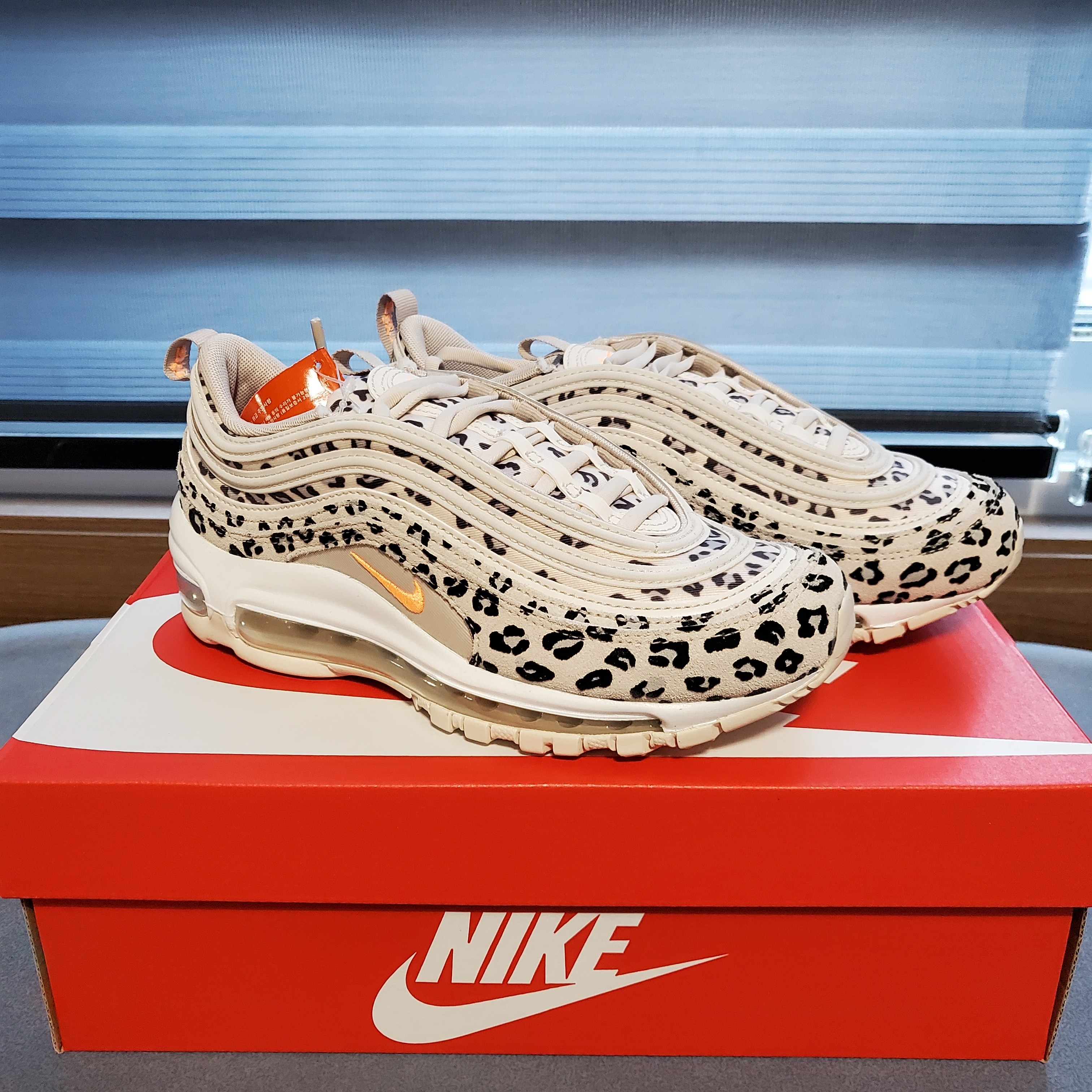 (W) Nike Air Max 97 SE Leopard 착용 스타일