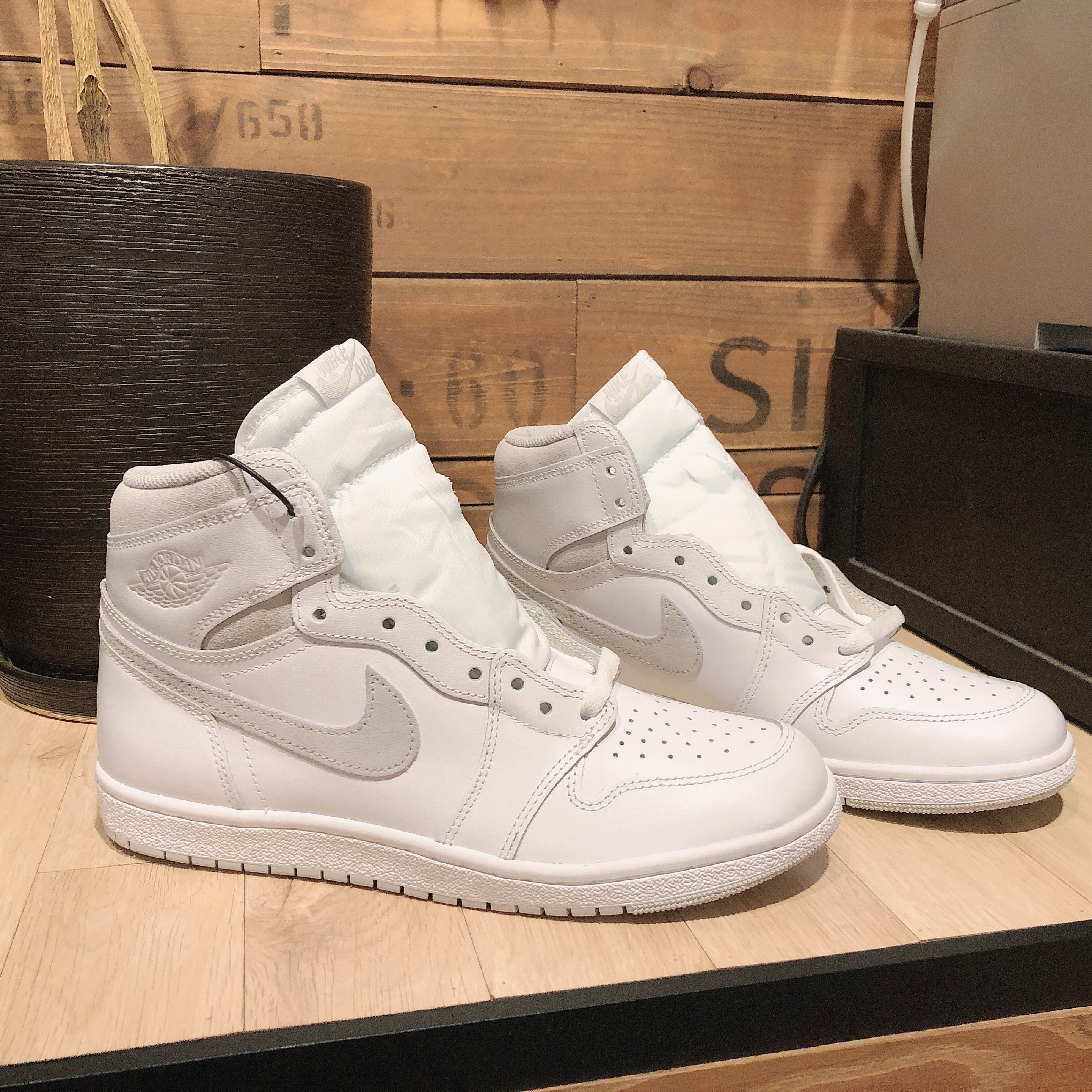 Jordan 1 High 85 Neutral Grey 착용 스타일 - 4