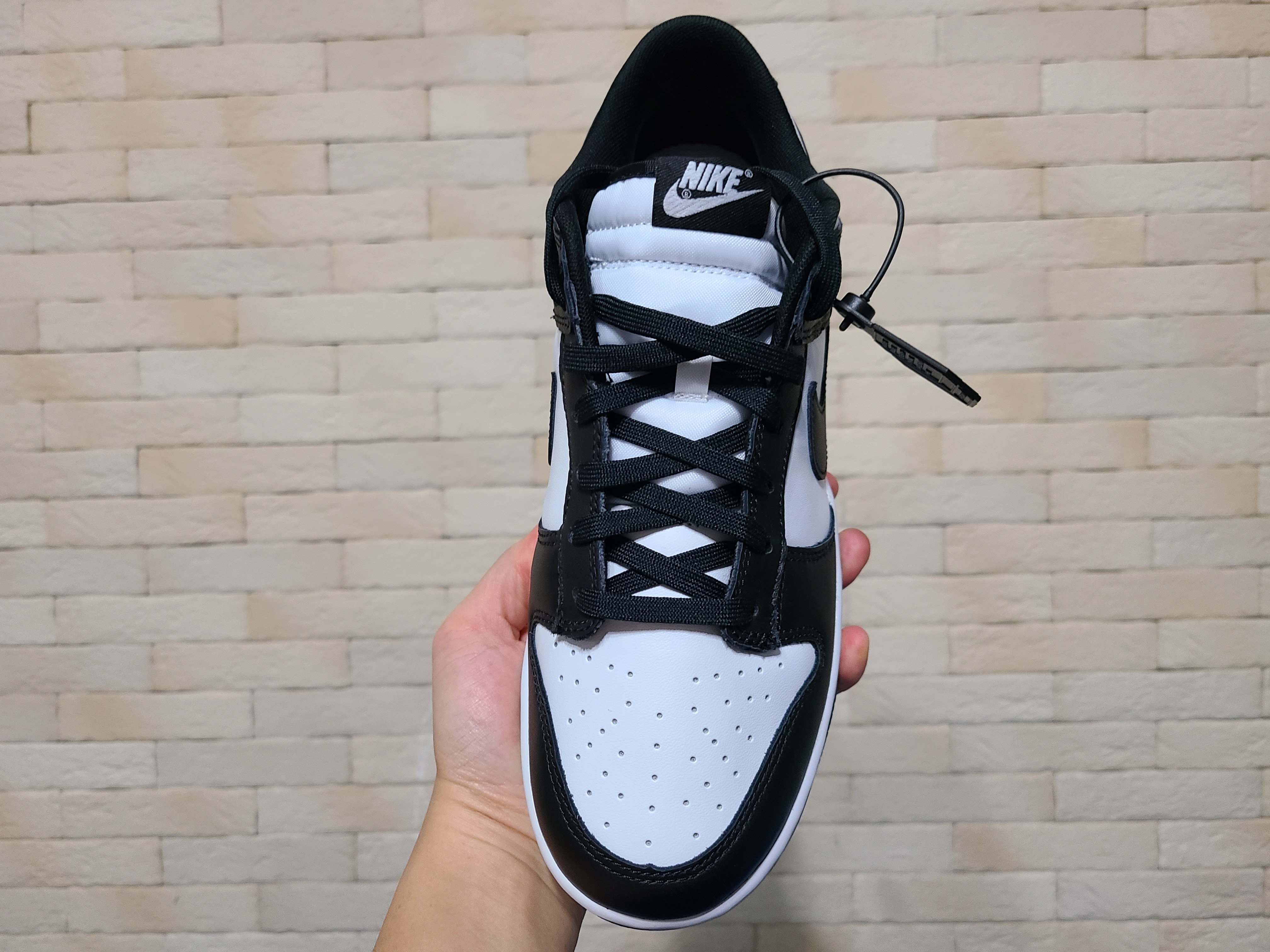 Nike Dunk Low Retro Black 착용 스타일 - 4